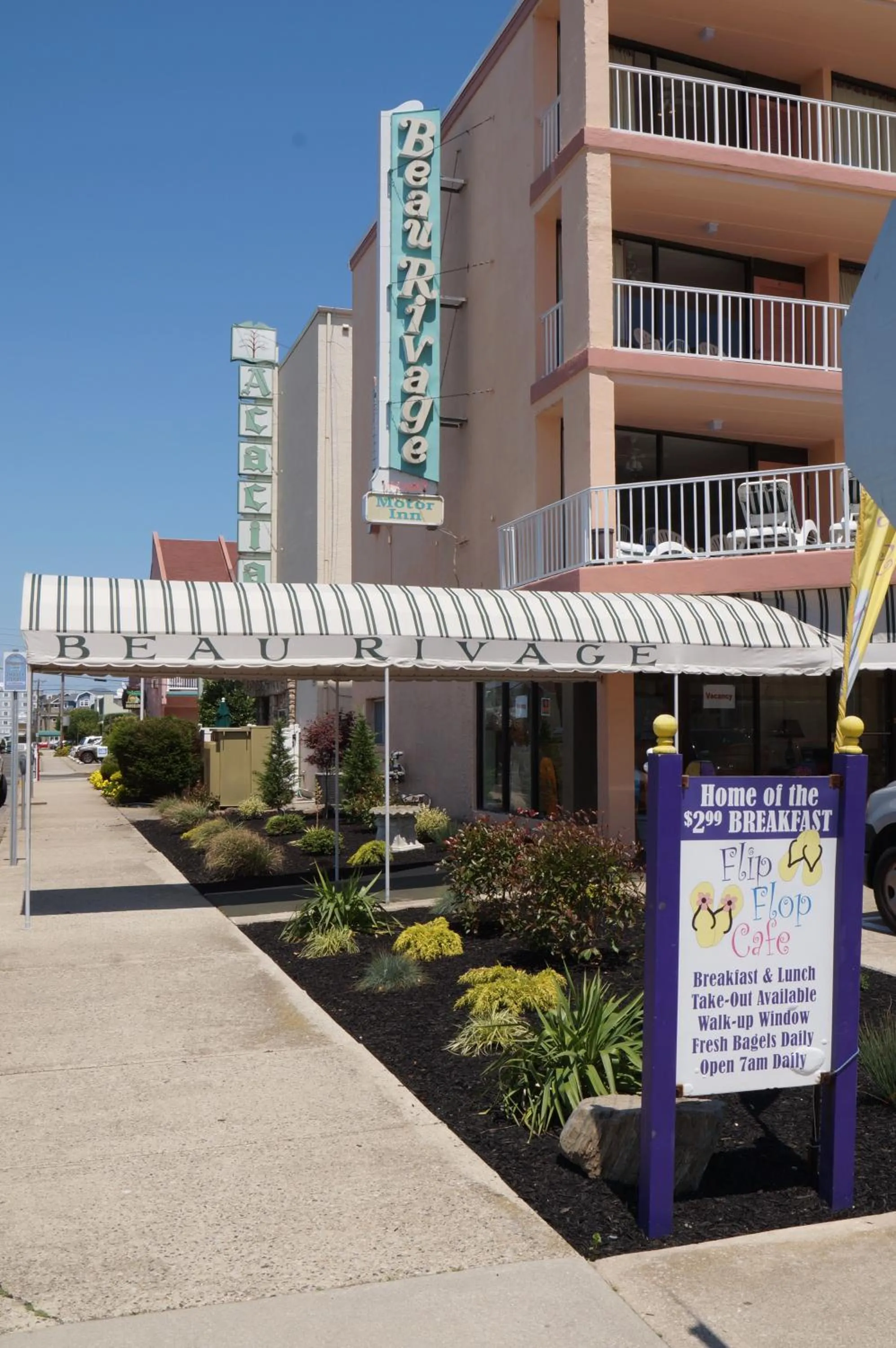 Facade/entrance in Beau Rivage Beach Resort