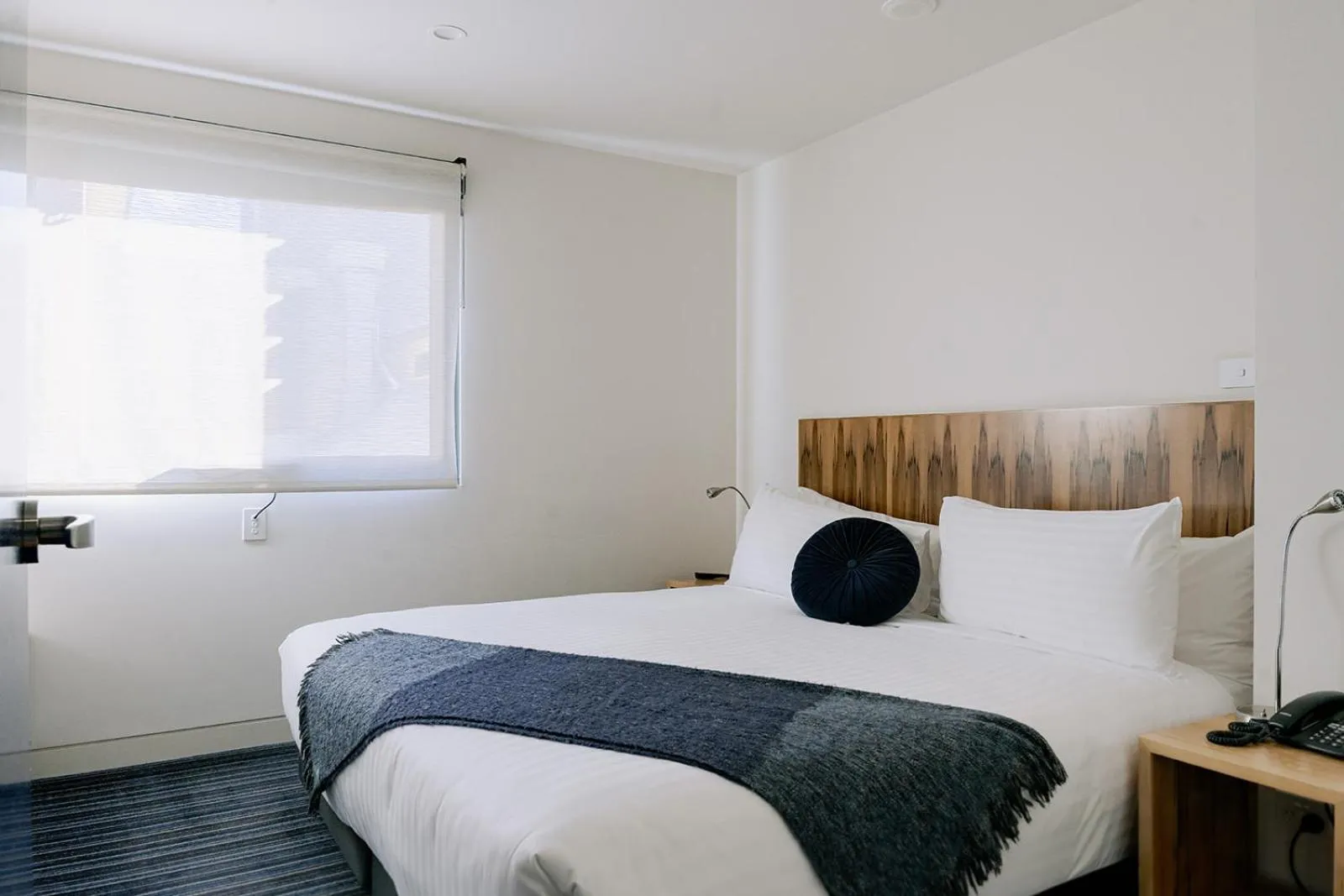 Bed in Salamanca Wharf Hotel