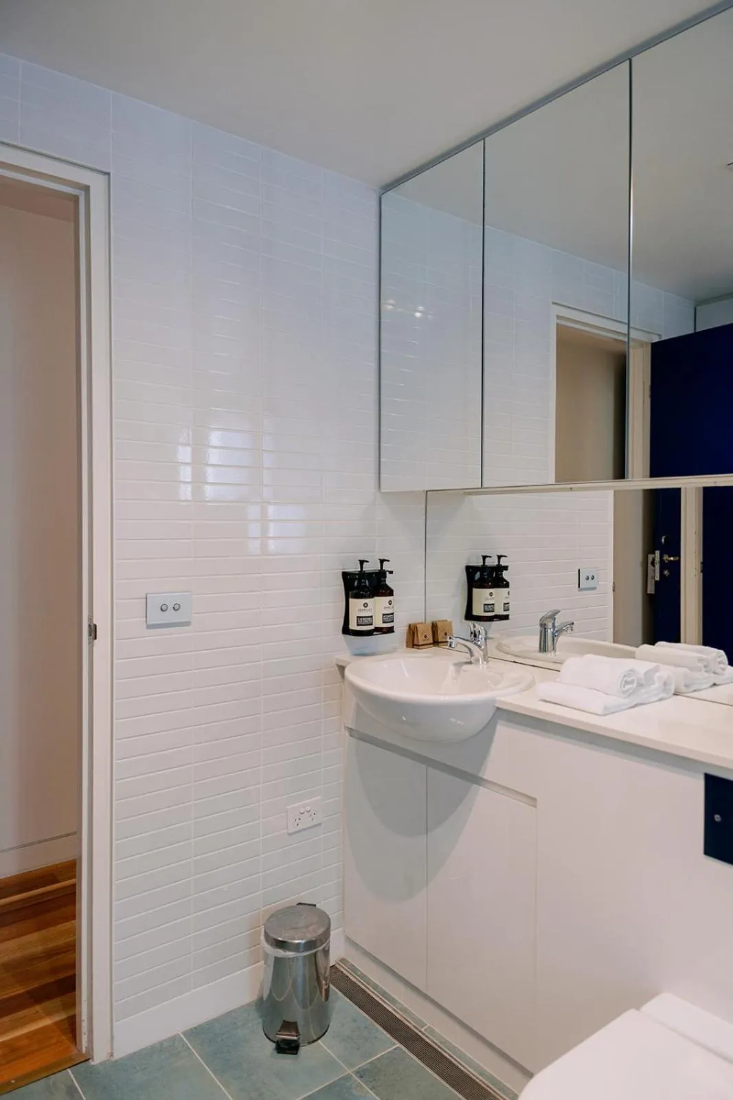 Salamanca Wharf Hotel