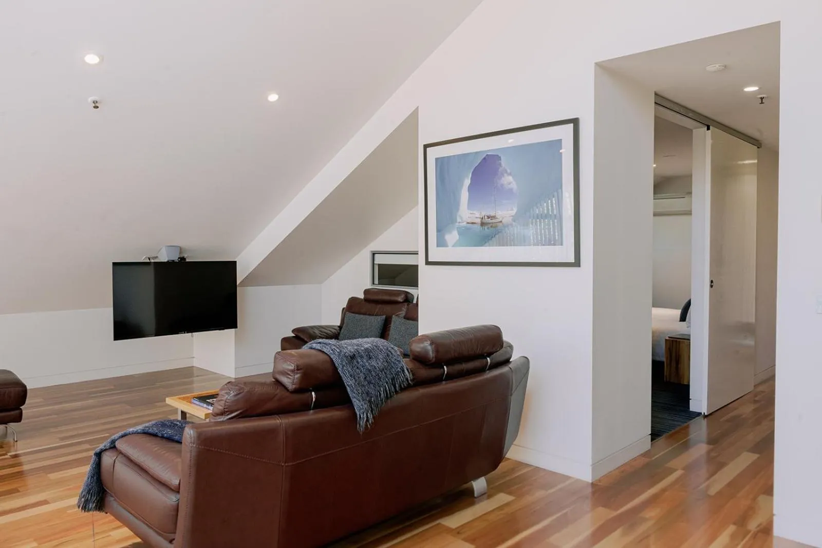 Salamanca Wharf Hotel