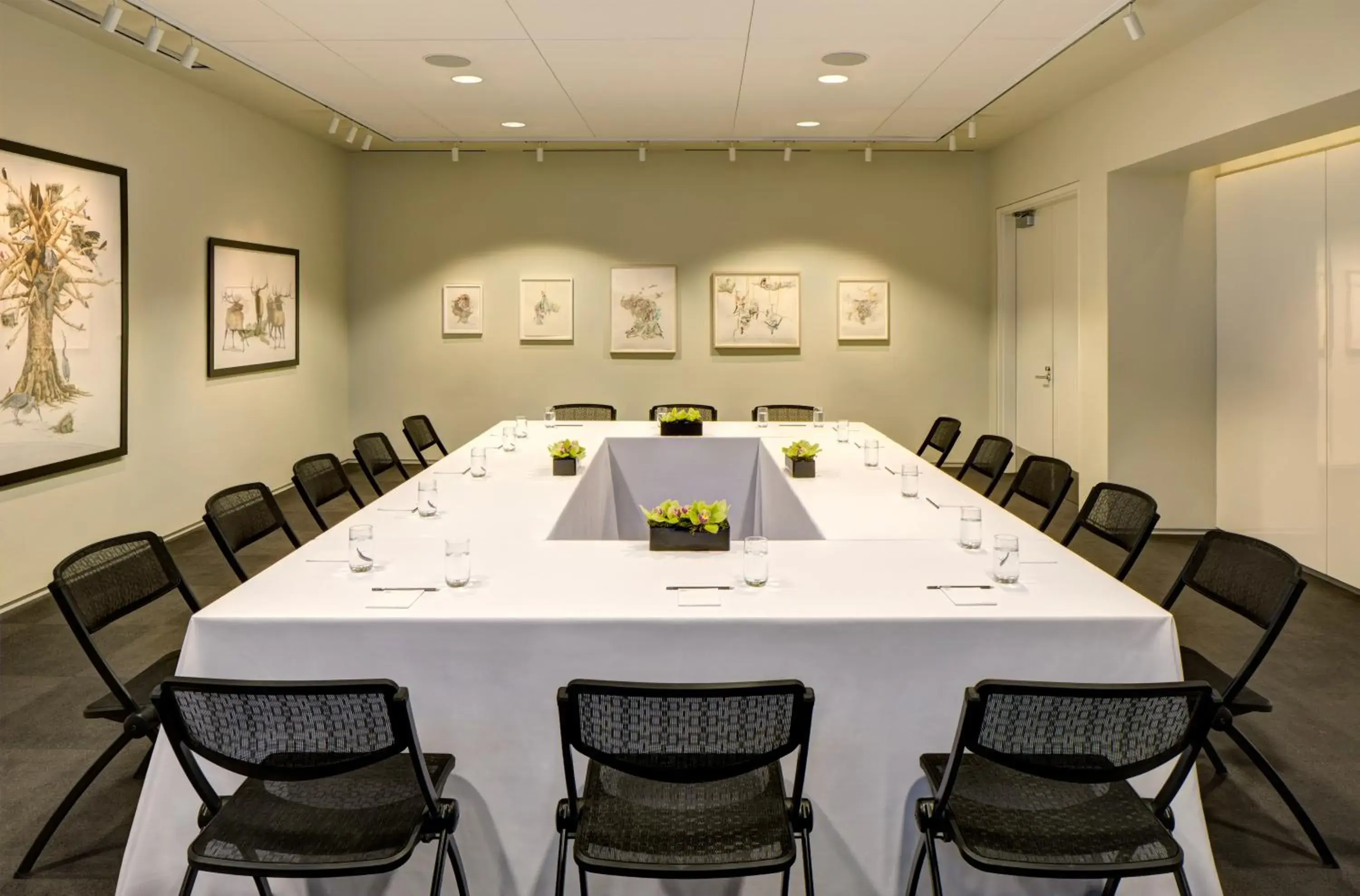 Property building in 21c Museum Hotel Bentonville - MGallery Property building in 21c Museum Hotel Bentonville - MGallery