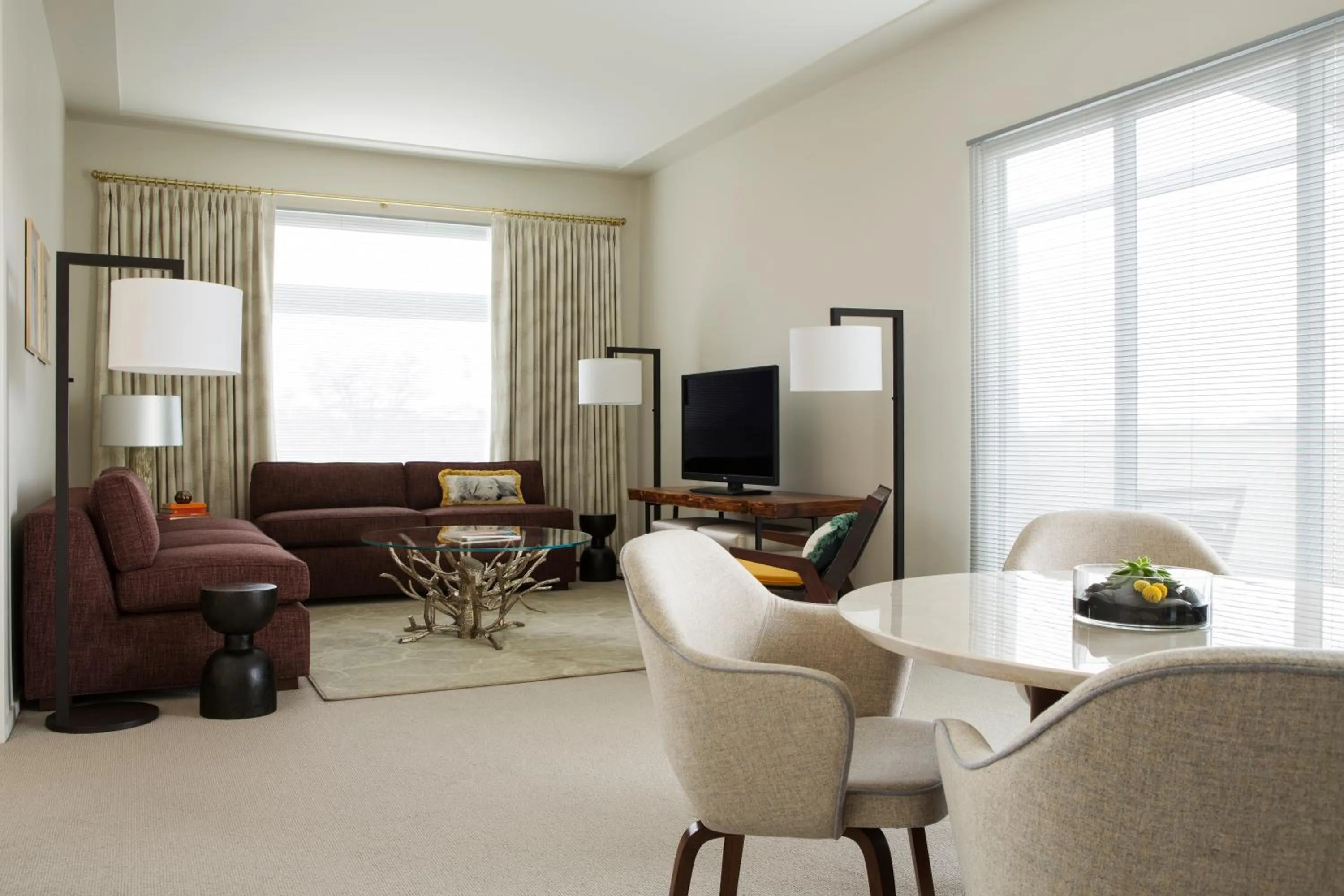 Living room in 21c Museum Hotel Bentonville - MGallery