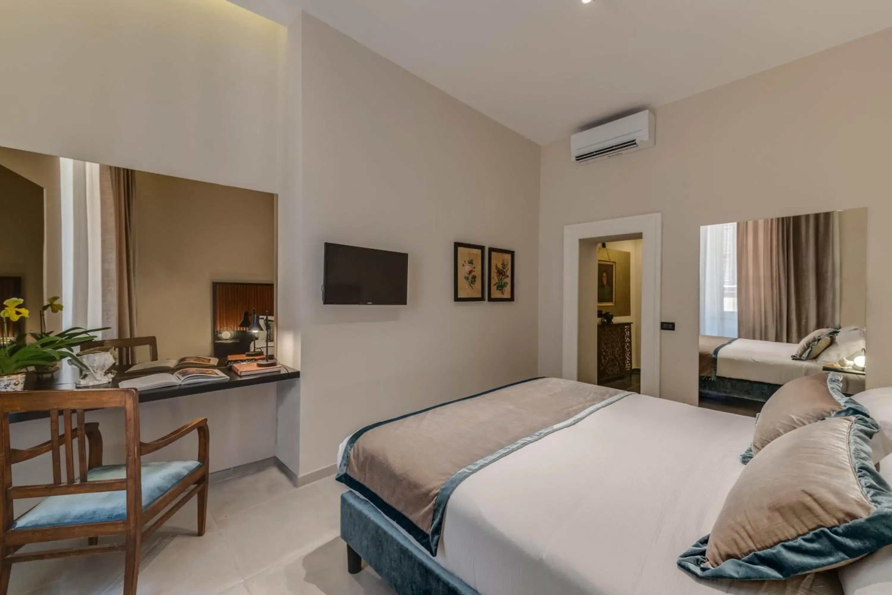 Double or Twin Room in Adrianus Hotel Double or Twin Room in Adrianus Hotel