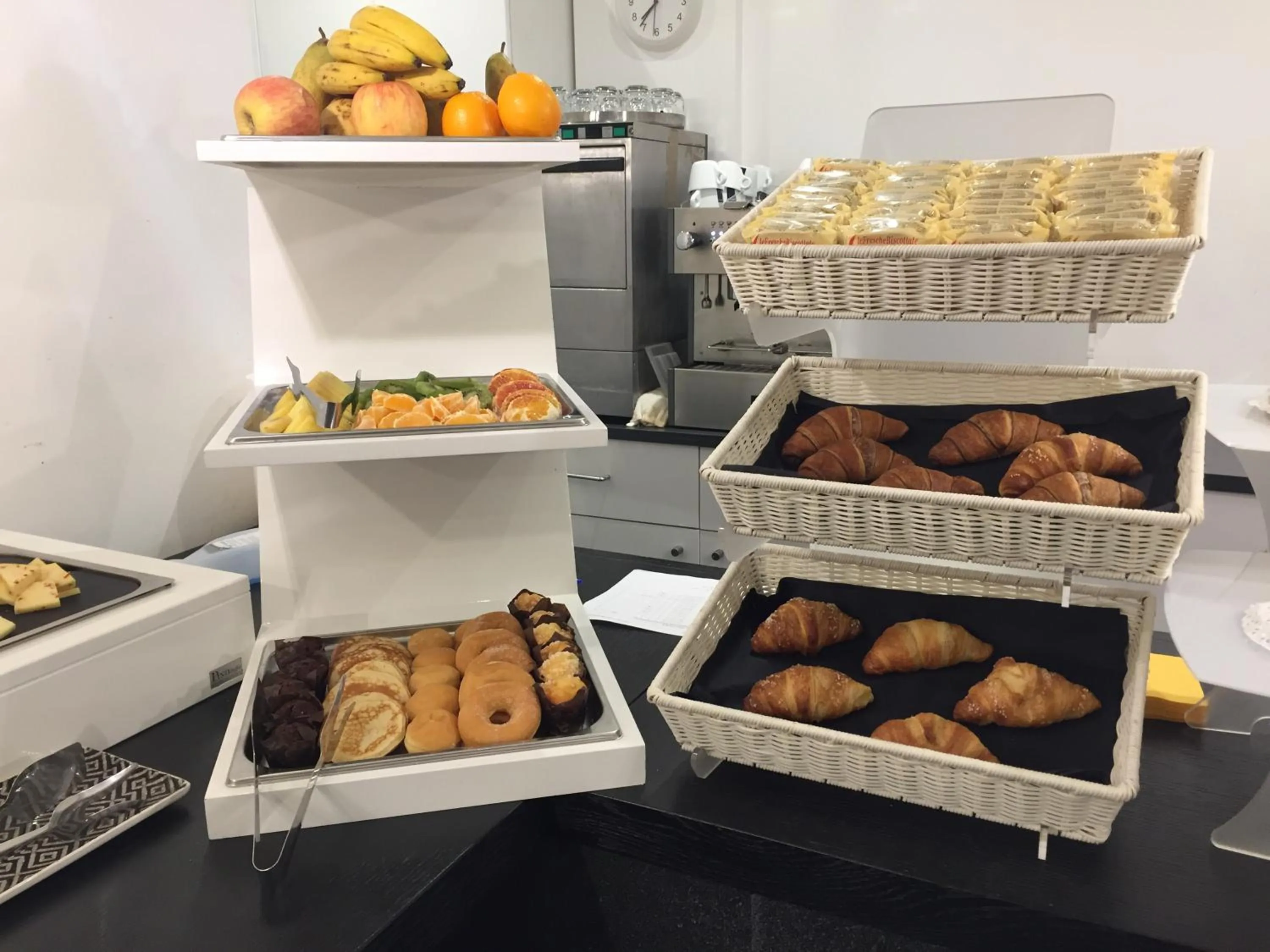 Breakfast in Adrianus Hotel