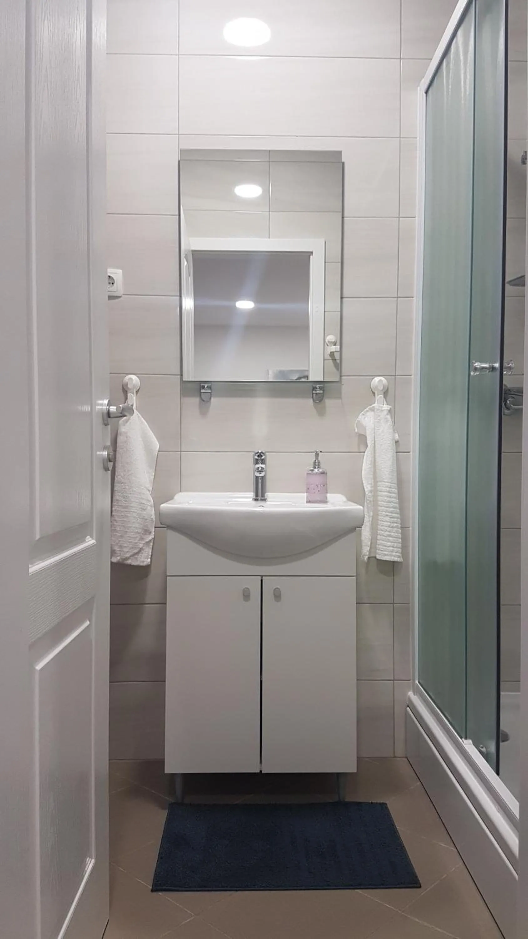 Marko Airport Rooms
