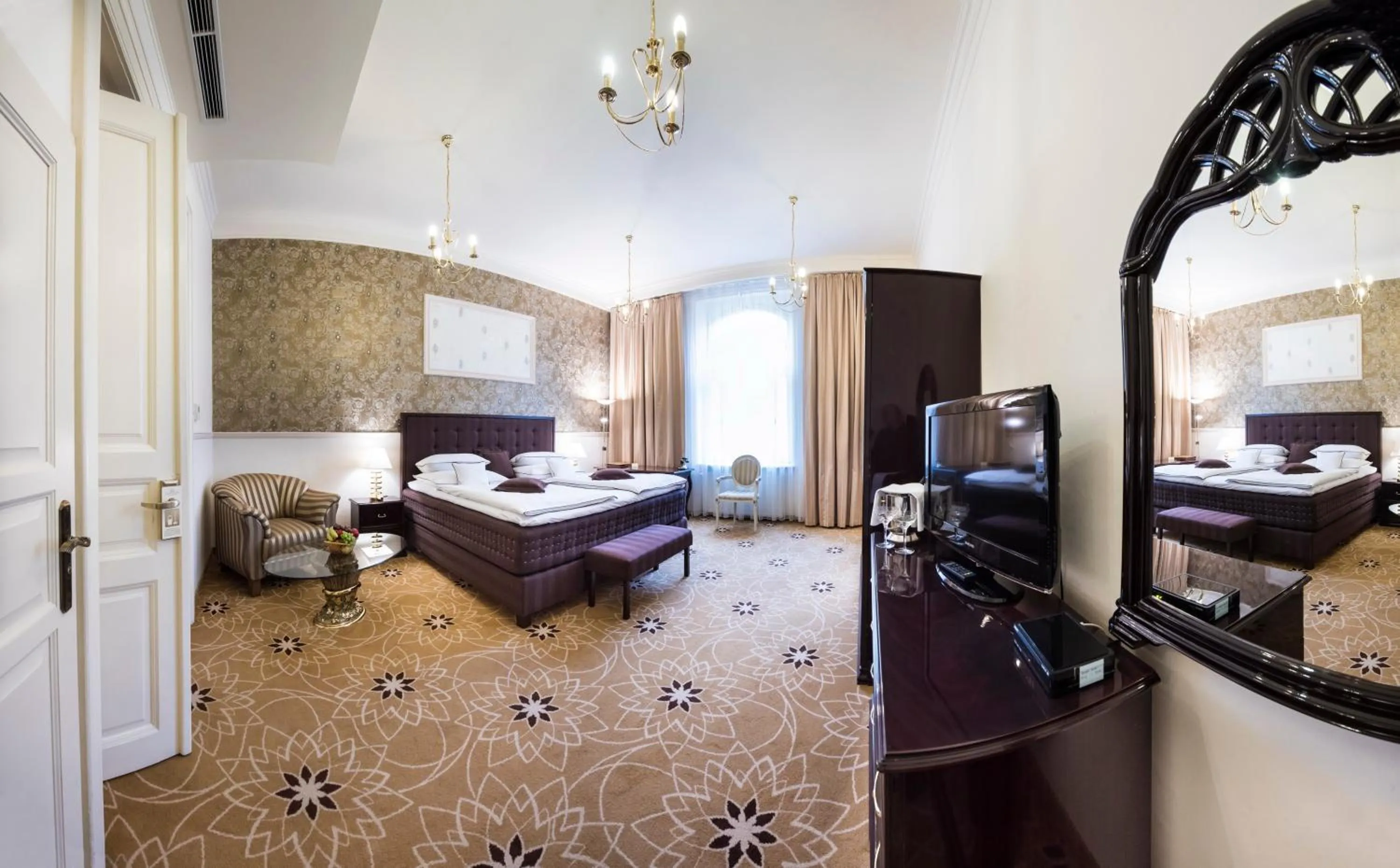 Photo of the whole room, Bed in Golden Royal Boutique Hotel & Spa