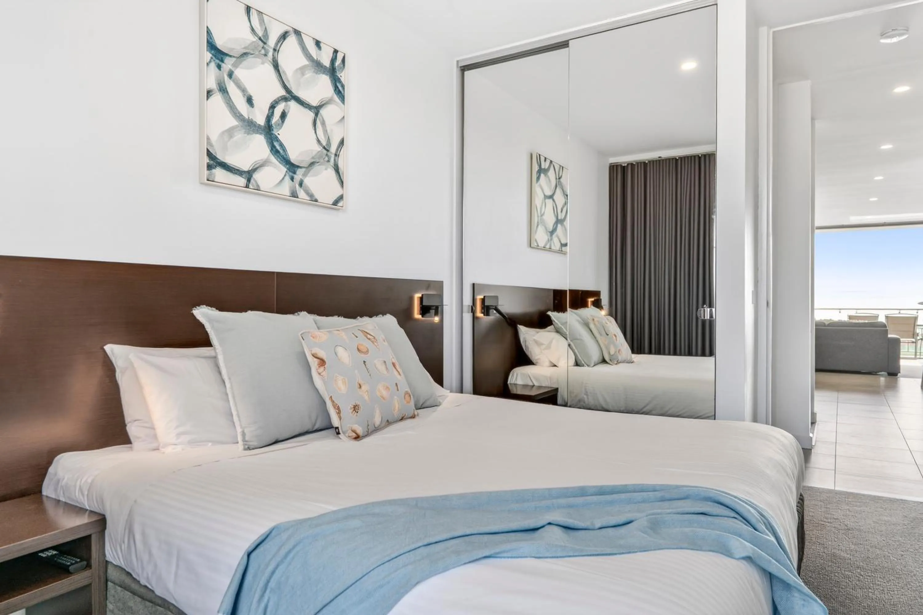 Bedroom, Bed in The Dolphin Apartments