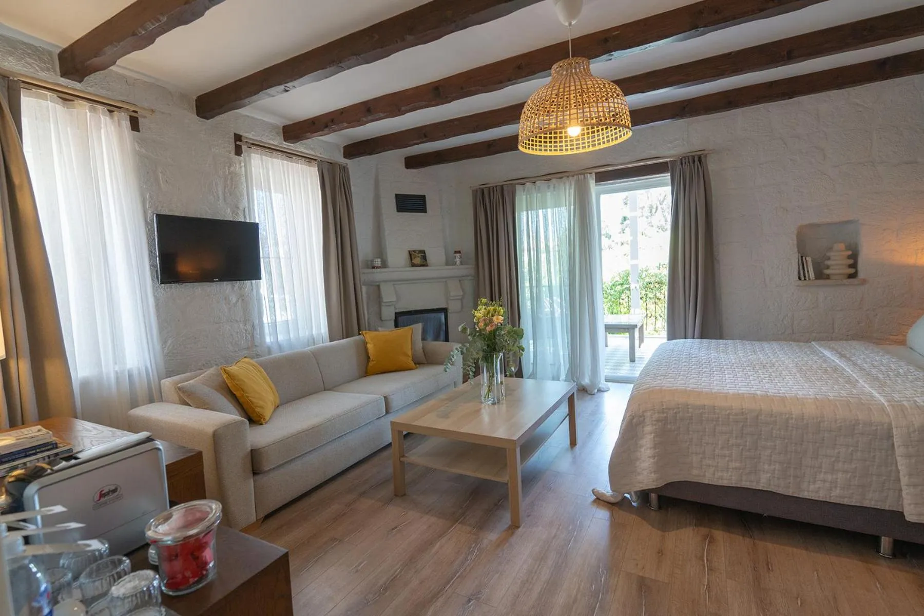 Bed in Casa Luna Hotel - Adult Only