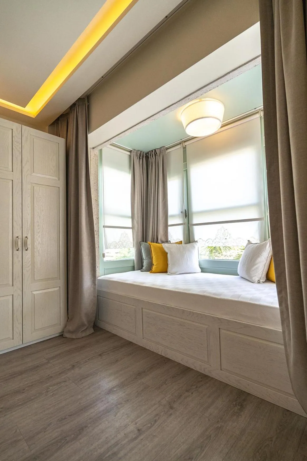 Bed in Casa Luna Hotel - Adult Only
