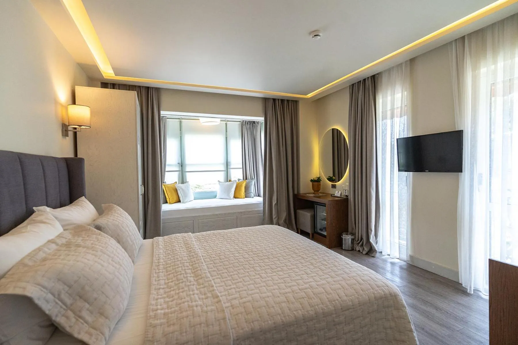 Bed in Casa Luna Hotel - Adult Only