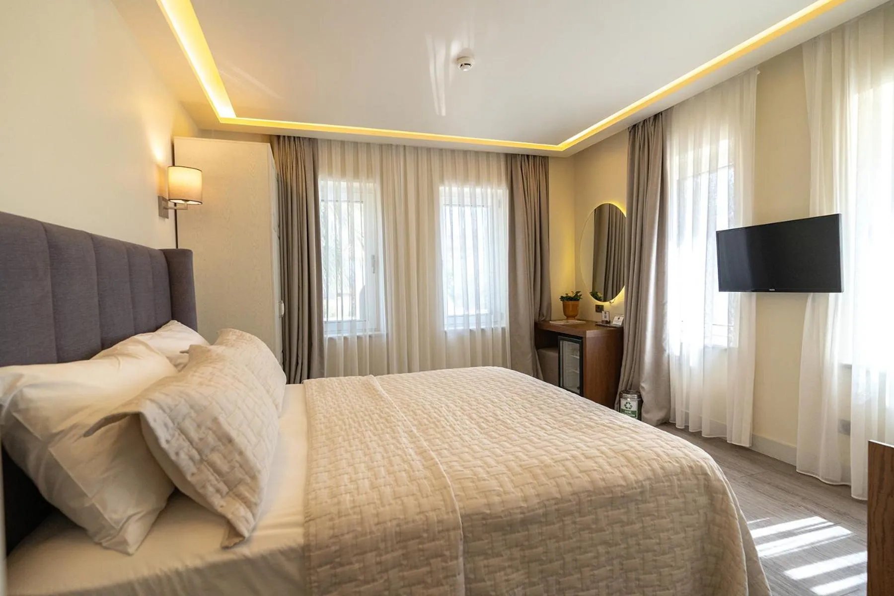 Bed in Casa Luna Hotel - Adult Only