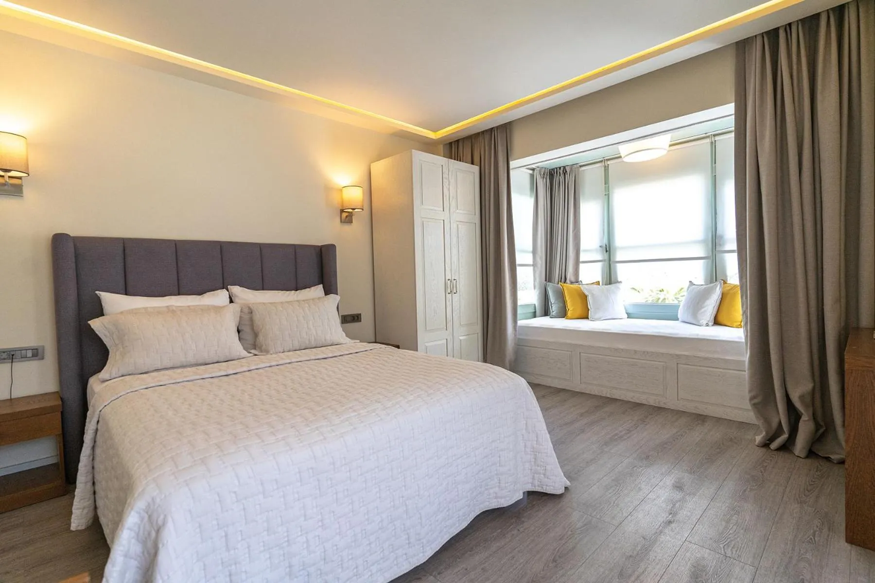 Bed in Casa Luna Hotel - Adult Only