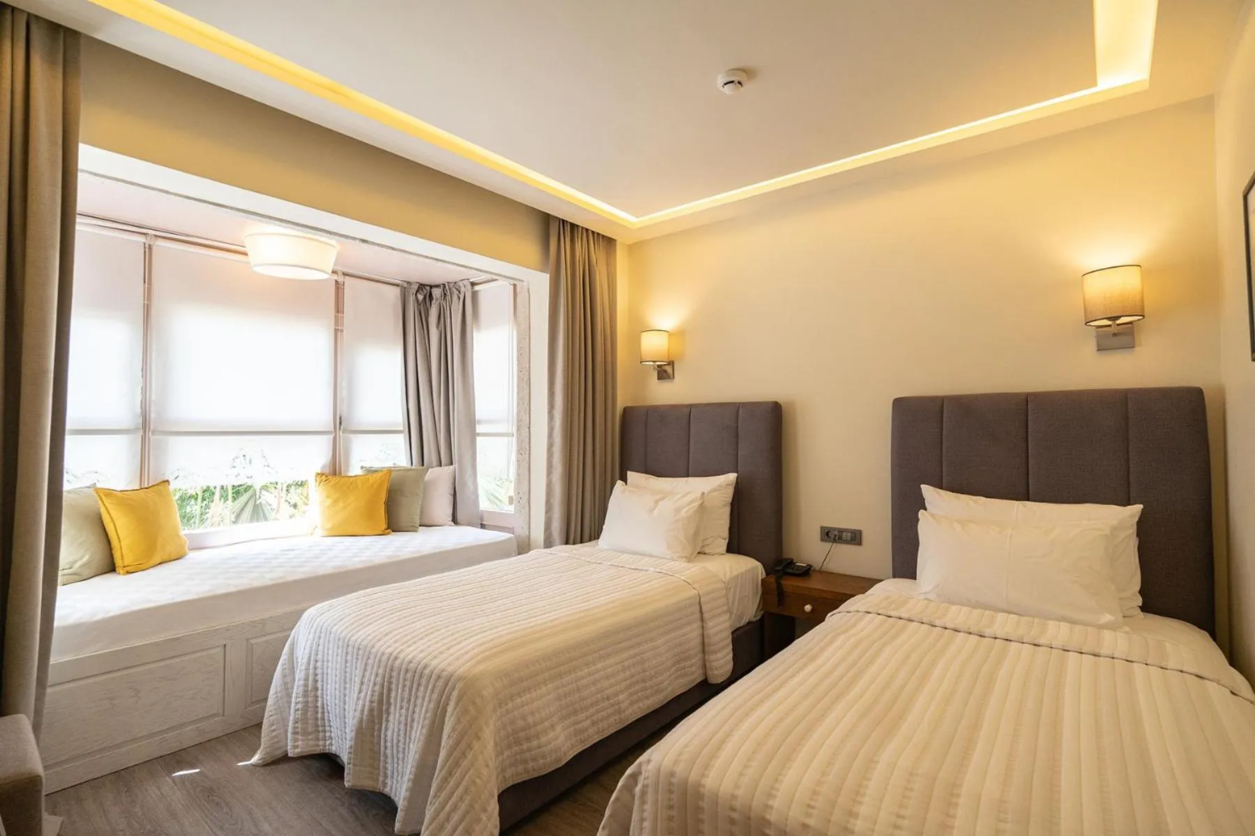 Bed in Casa Luna Hotel - Adult Only