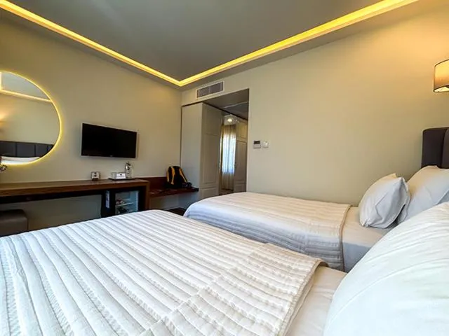 Bed in Casa Luna Hotel - Adult Only