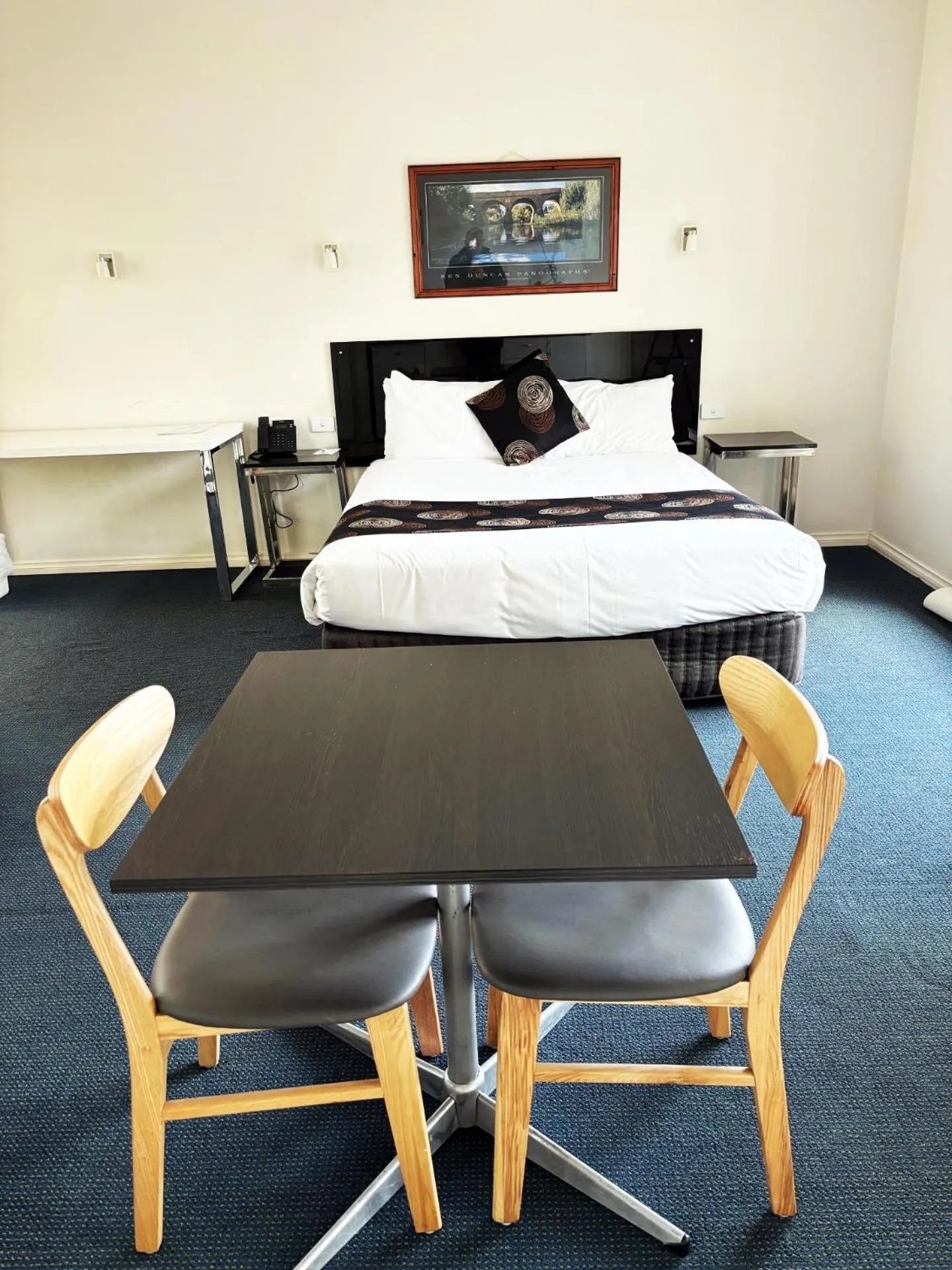 Bedroom, Bed in Best Western Mill Park Motor Inn