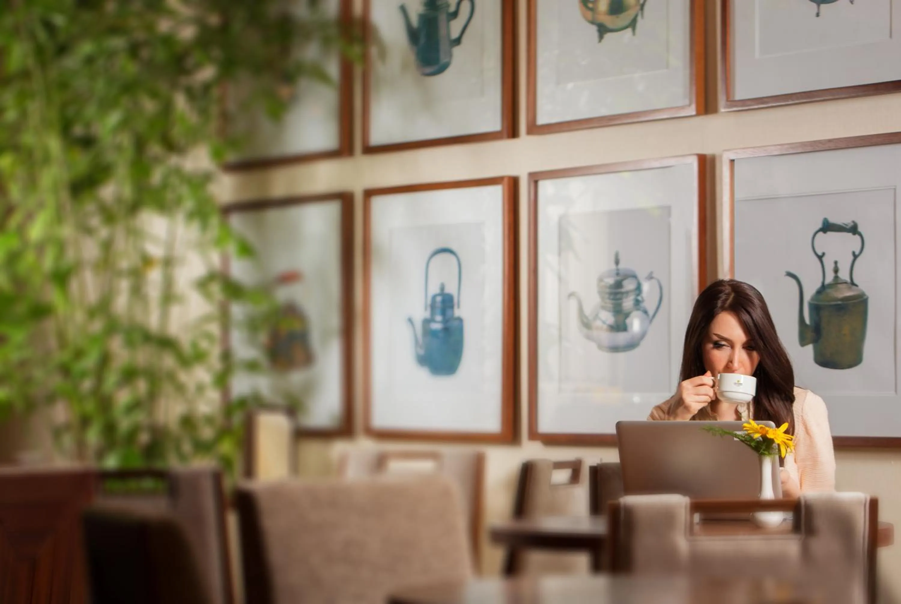 Restaurant/places to eat in Copthorne Hotel Baranan