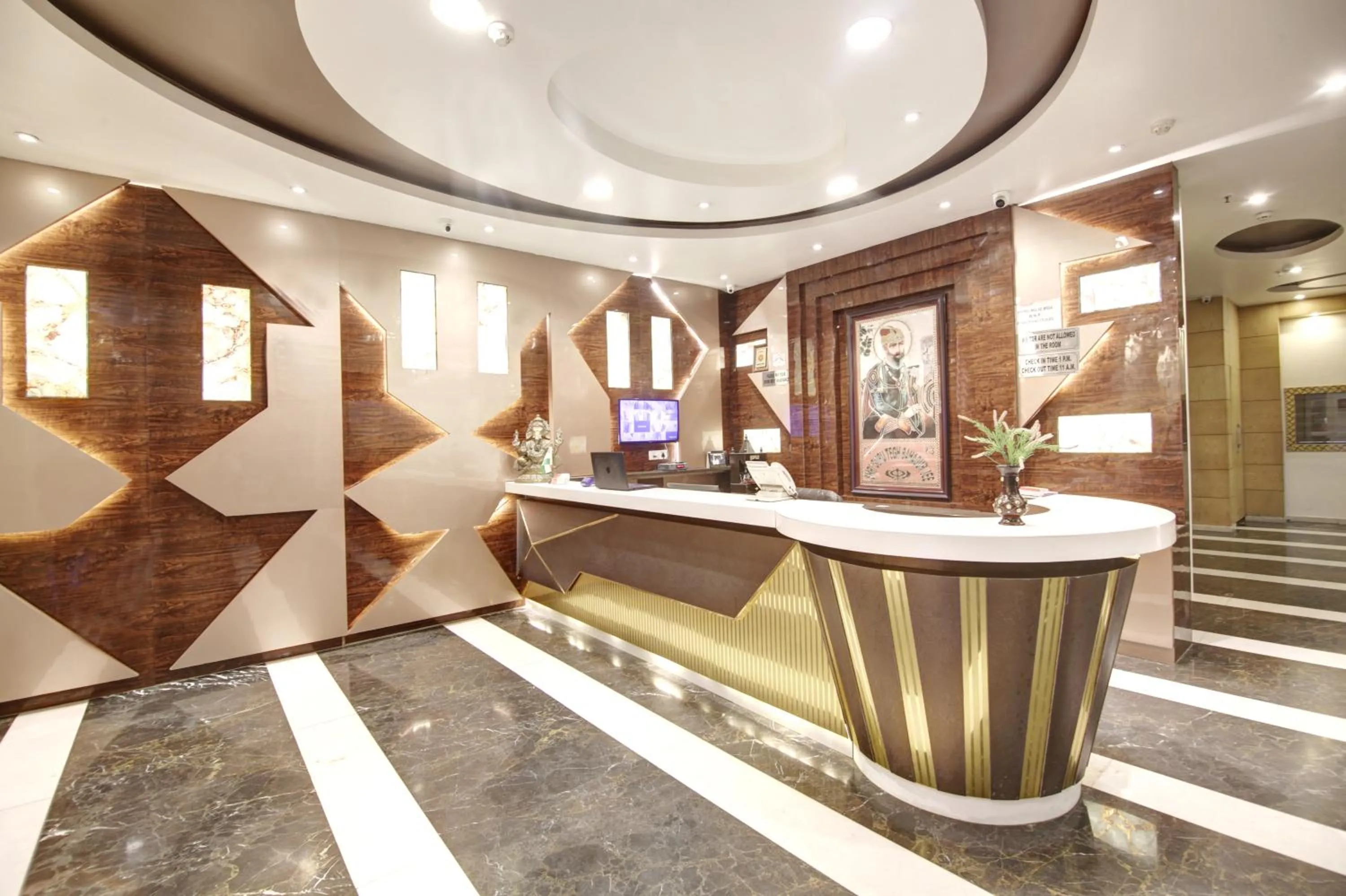 Lobby or reception in Hotel All Iz Well - Traveller Choice Award winner 2025