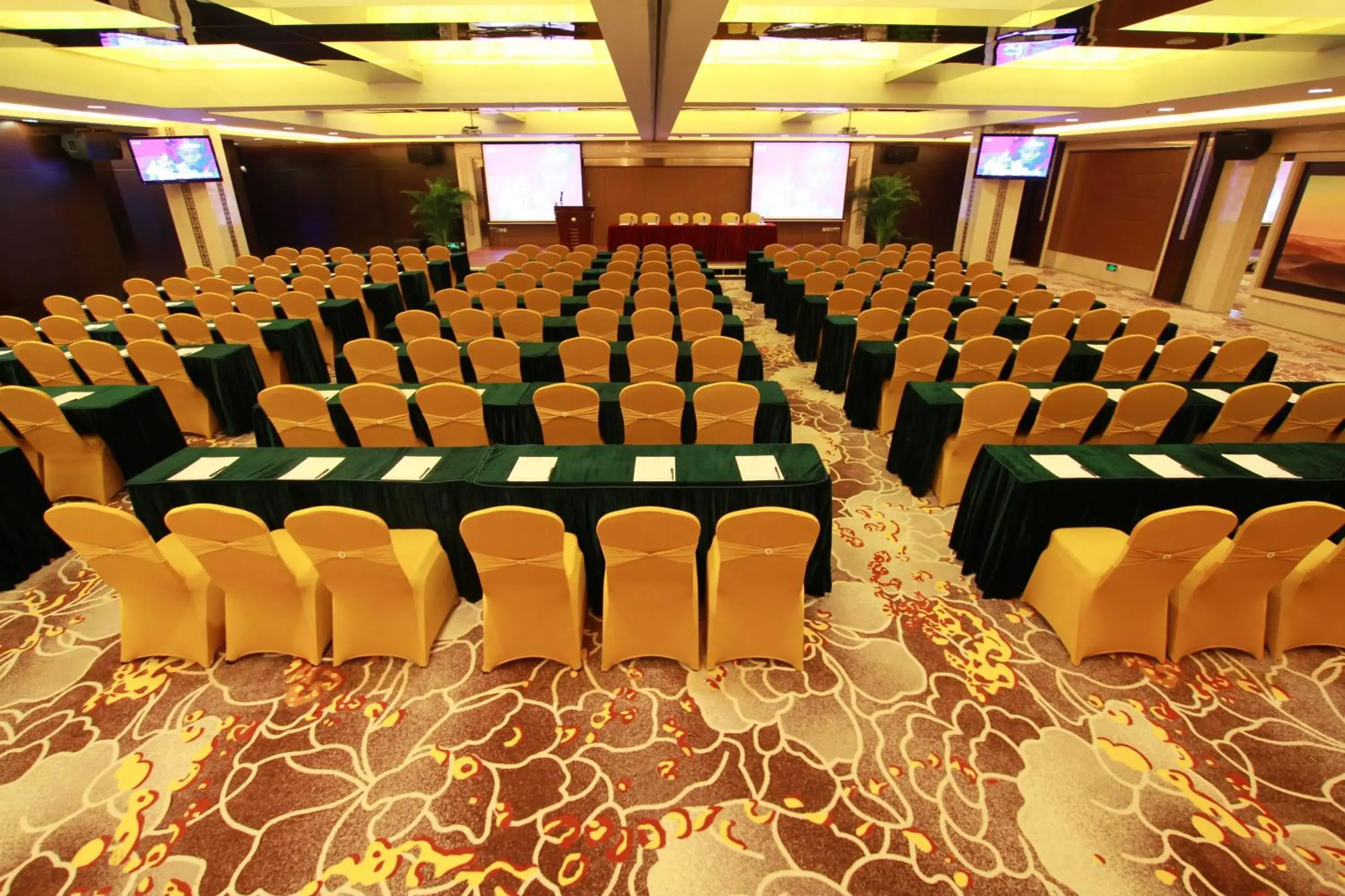 Meeting/conference room in Fortune Hotel