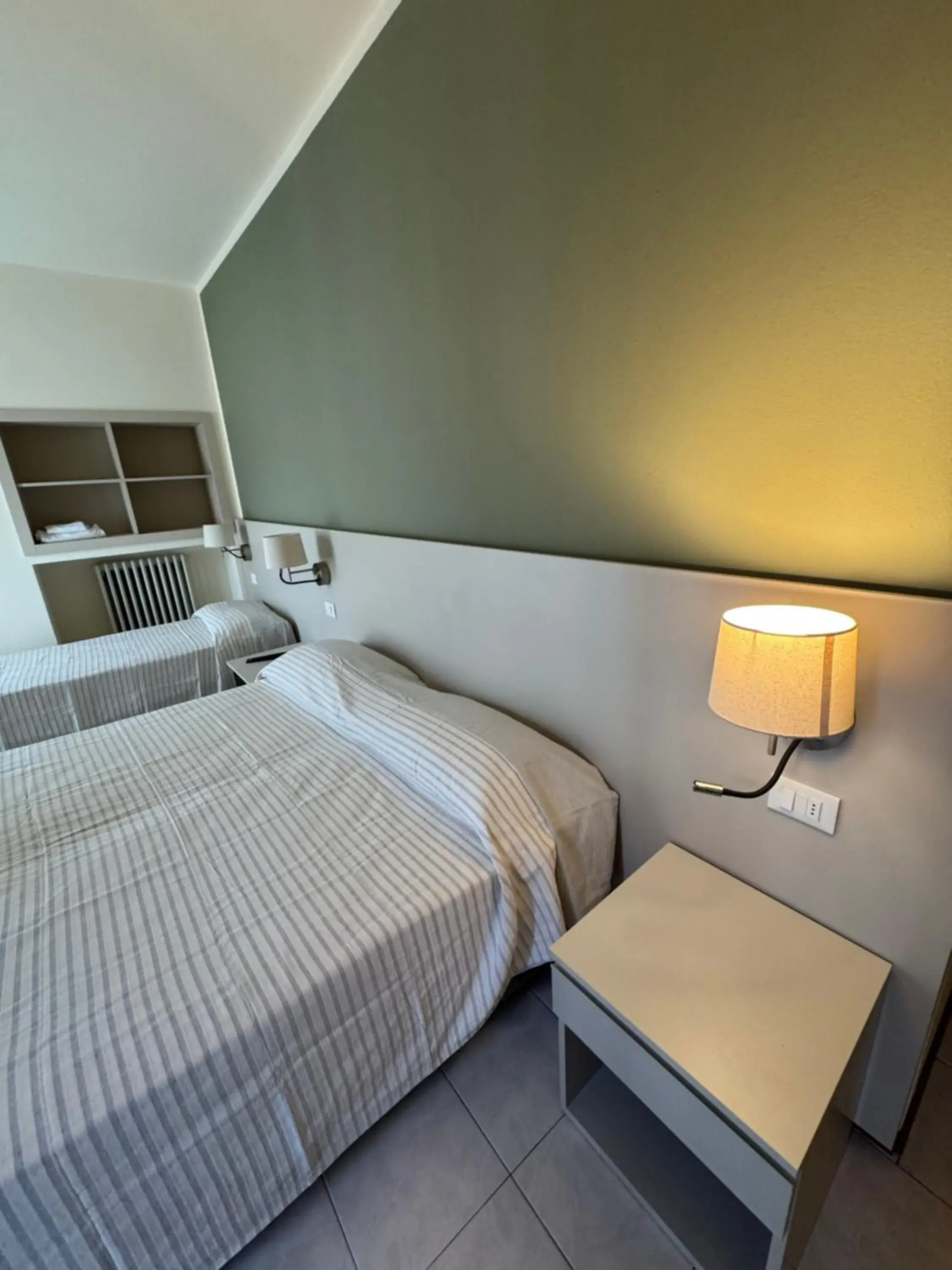 Triple Room in Hotel e Ristorante Cassone Triple Room in Hotel e Ristorante Cassone