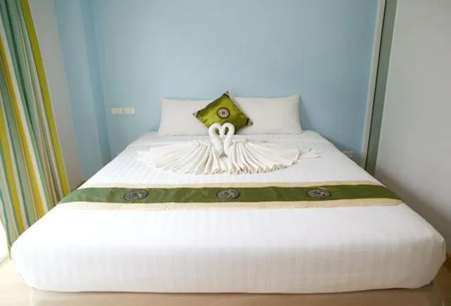 Bed in Nantra Chaweng Beach Hotel