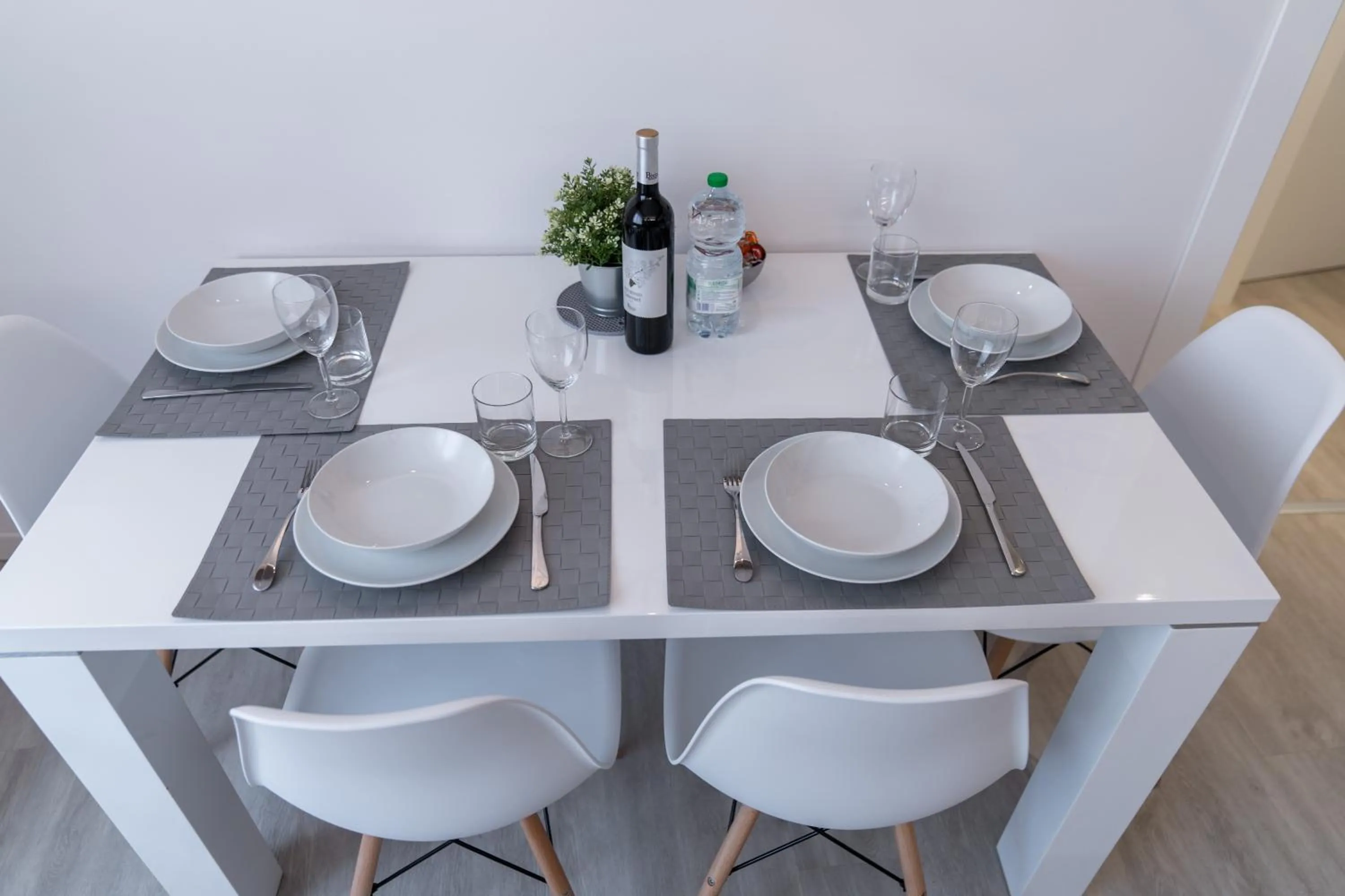 Restaurant/places to eat in Dolce Notte Apartments