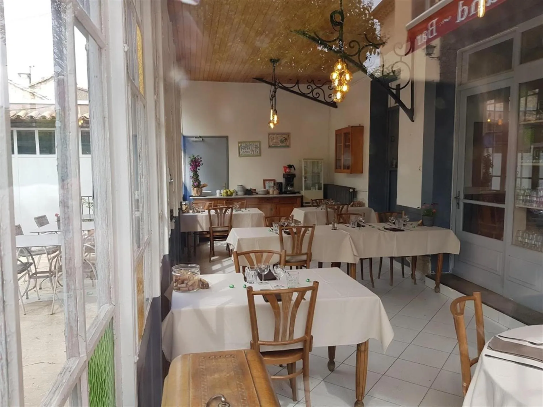 Dining area in Le Guintrand