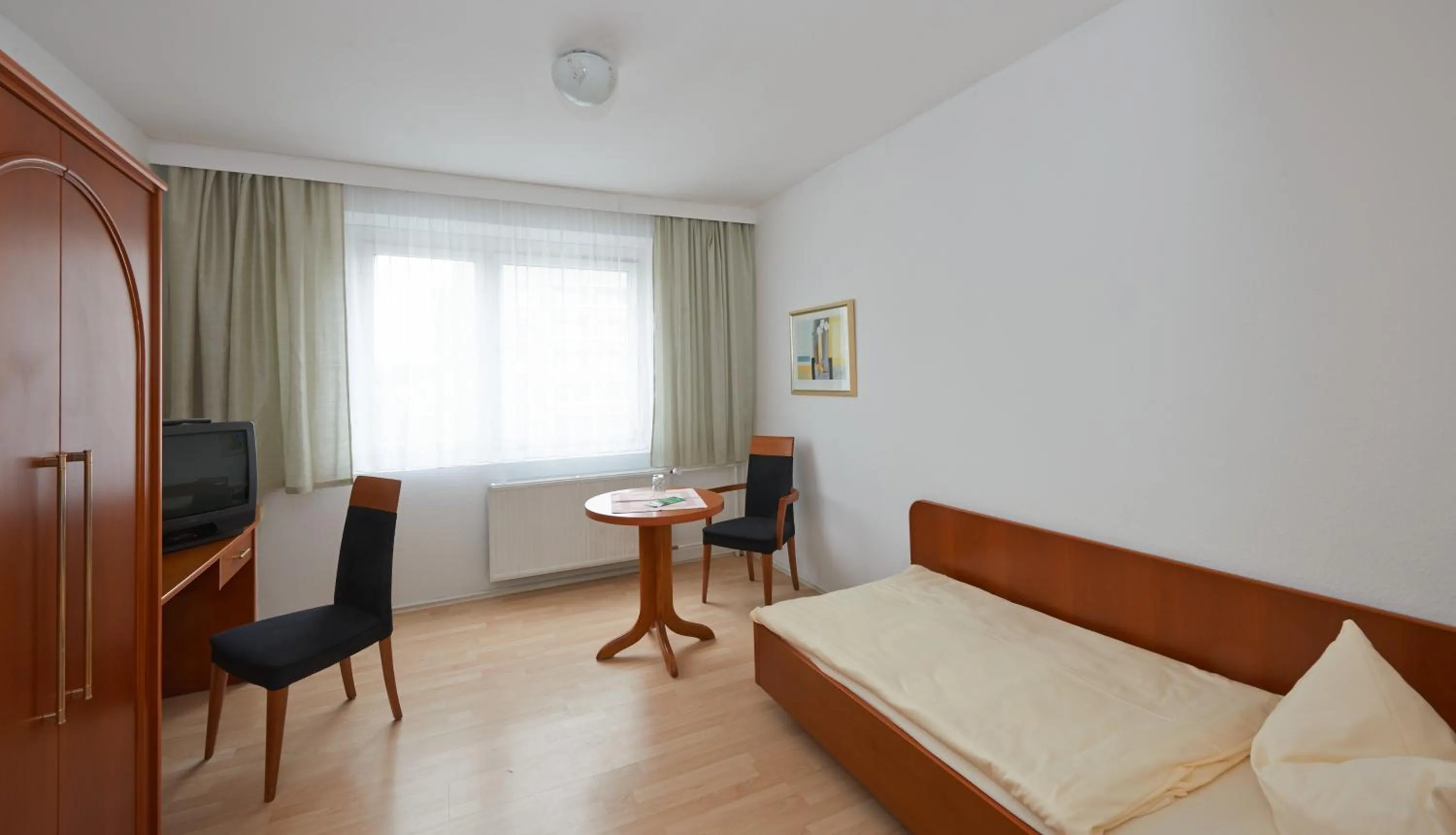 Photo of the whole room in Alpha Apparthotel leipzig-Rötha