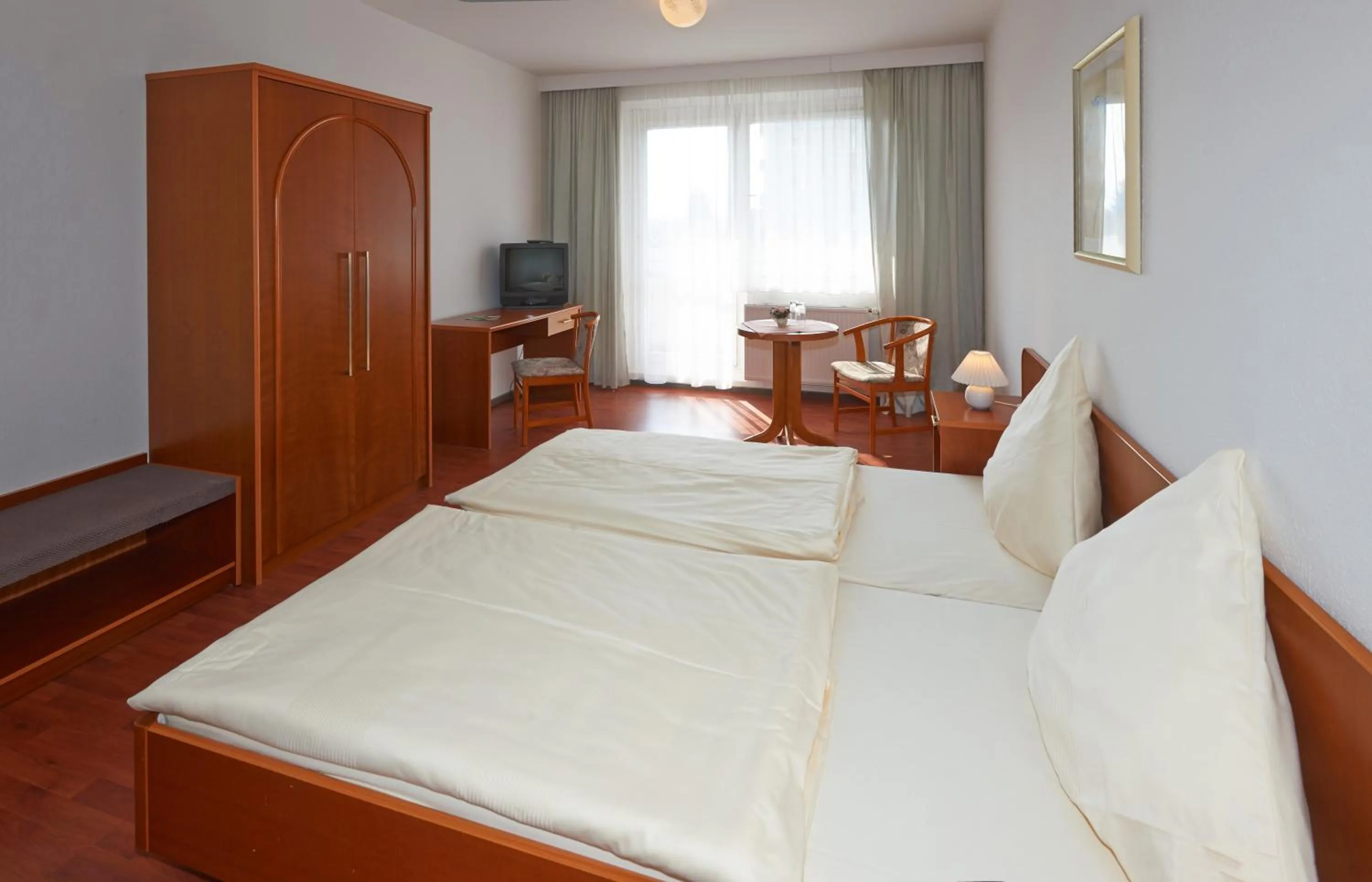 Photo of the whole room, Bed in Alpha Apparthotel leipzig-Rötha