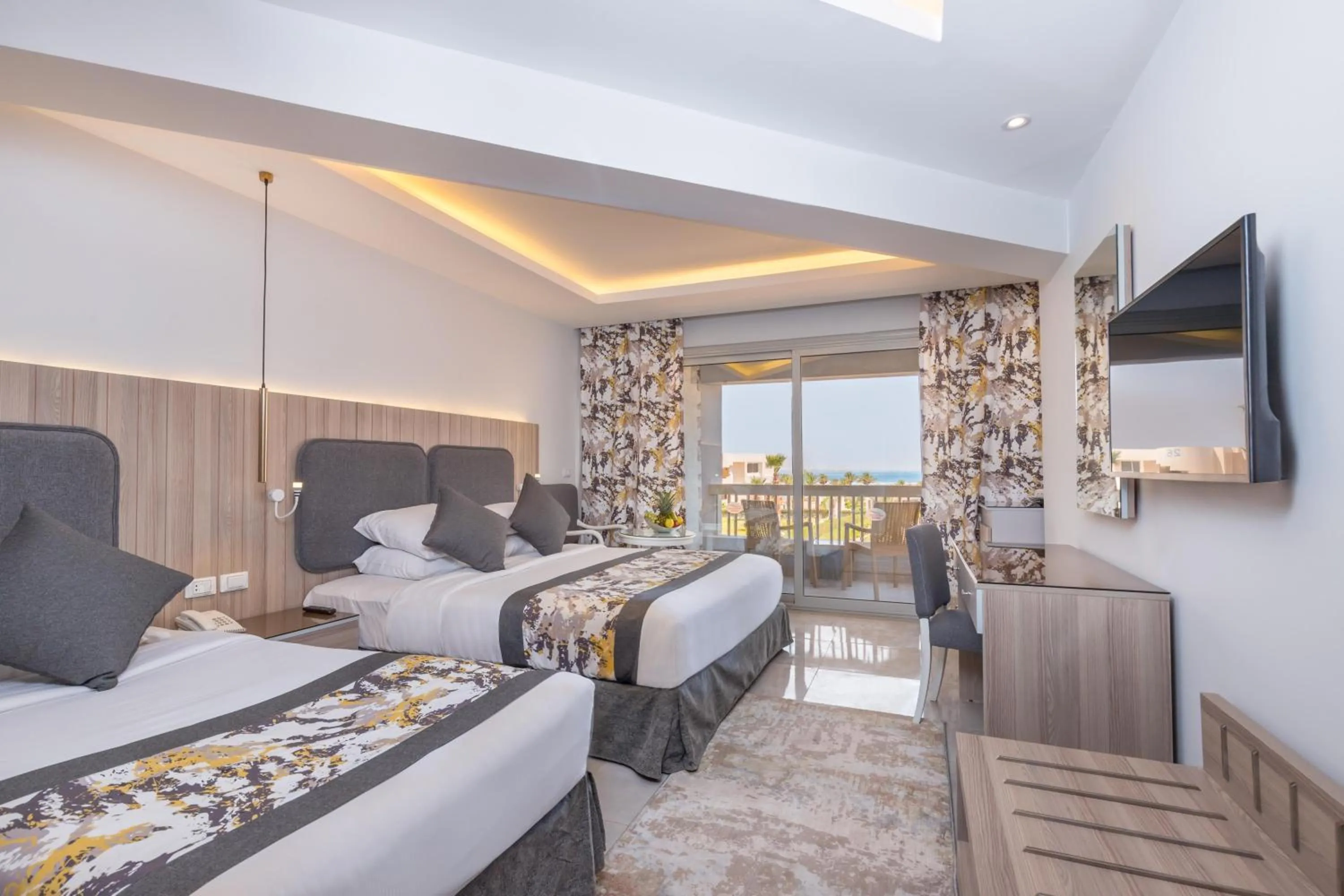 Photo of the whole room, Bed in Hurghada Long Beach Resort