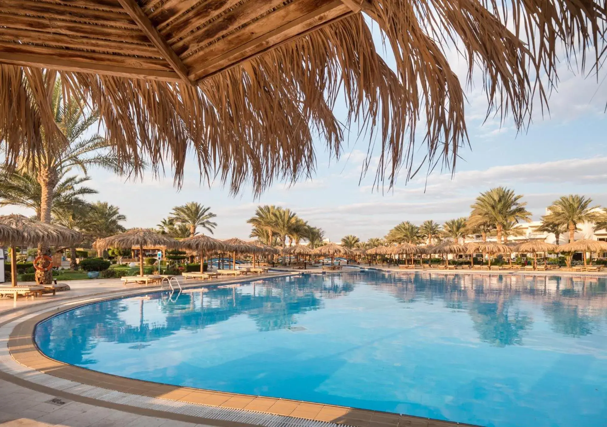 Swimming pool in Hurghada Long Beach Resort Swimming pool in Hurghada Long Beach Resort
