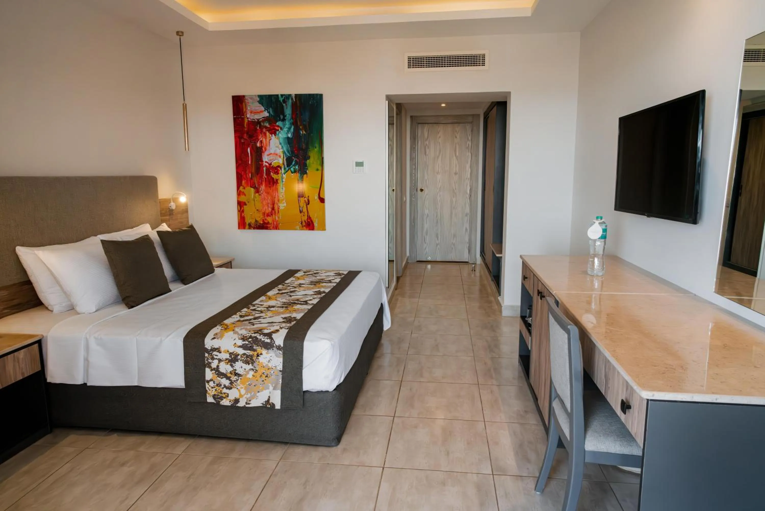 Photo of the whole room, Bed in Hurghada Long Beach Resort