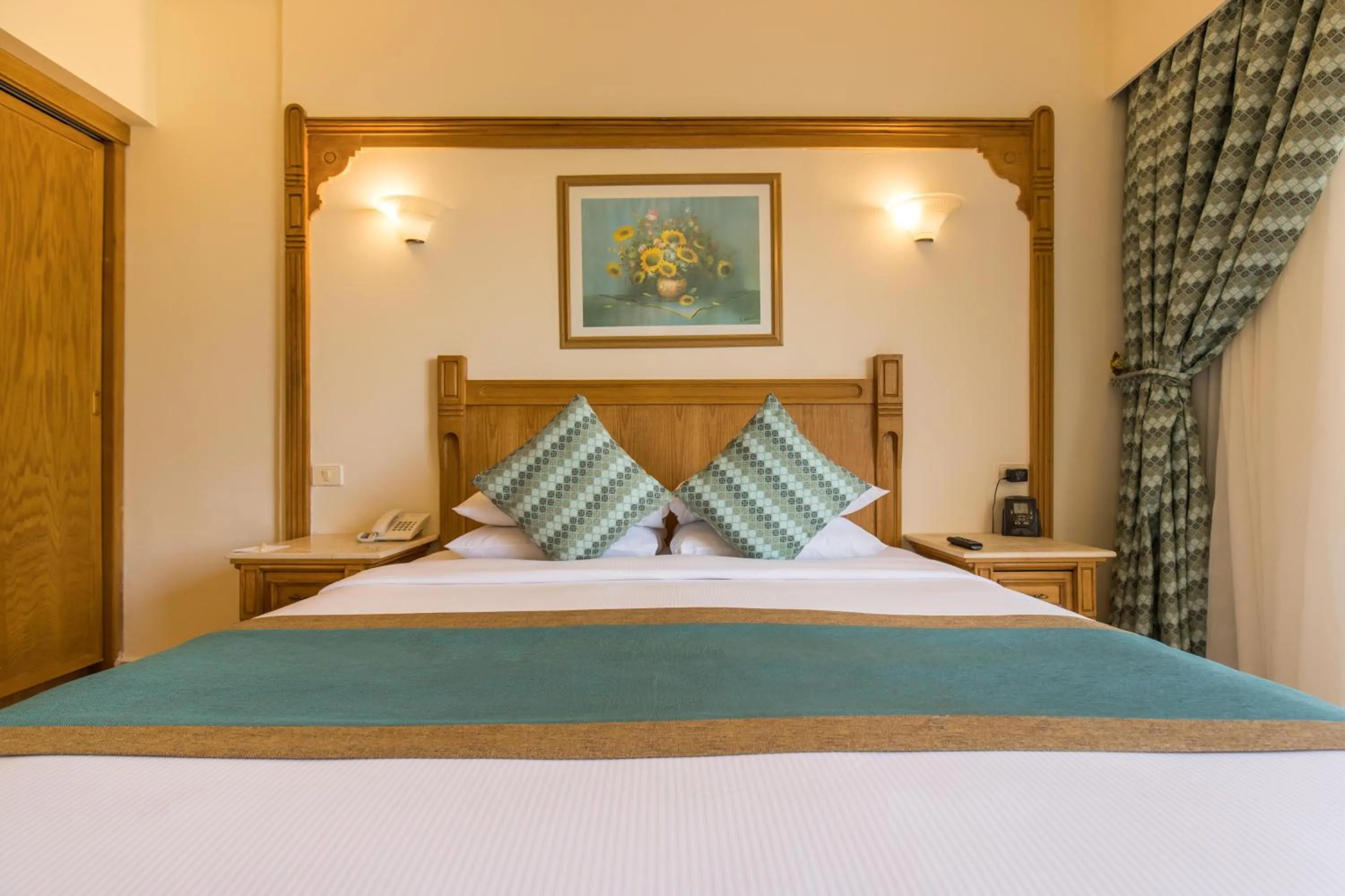 Photo of the whole room, Bed in Hurghada Long Beach Resort