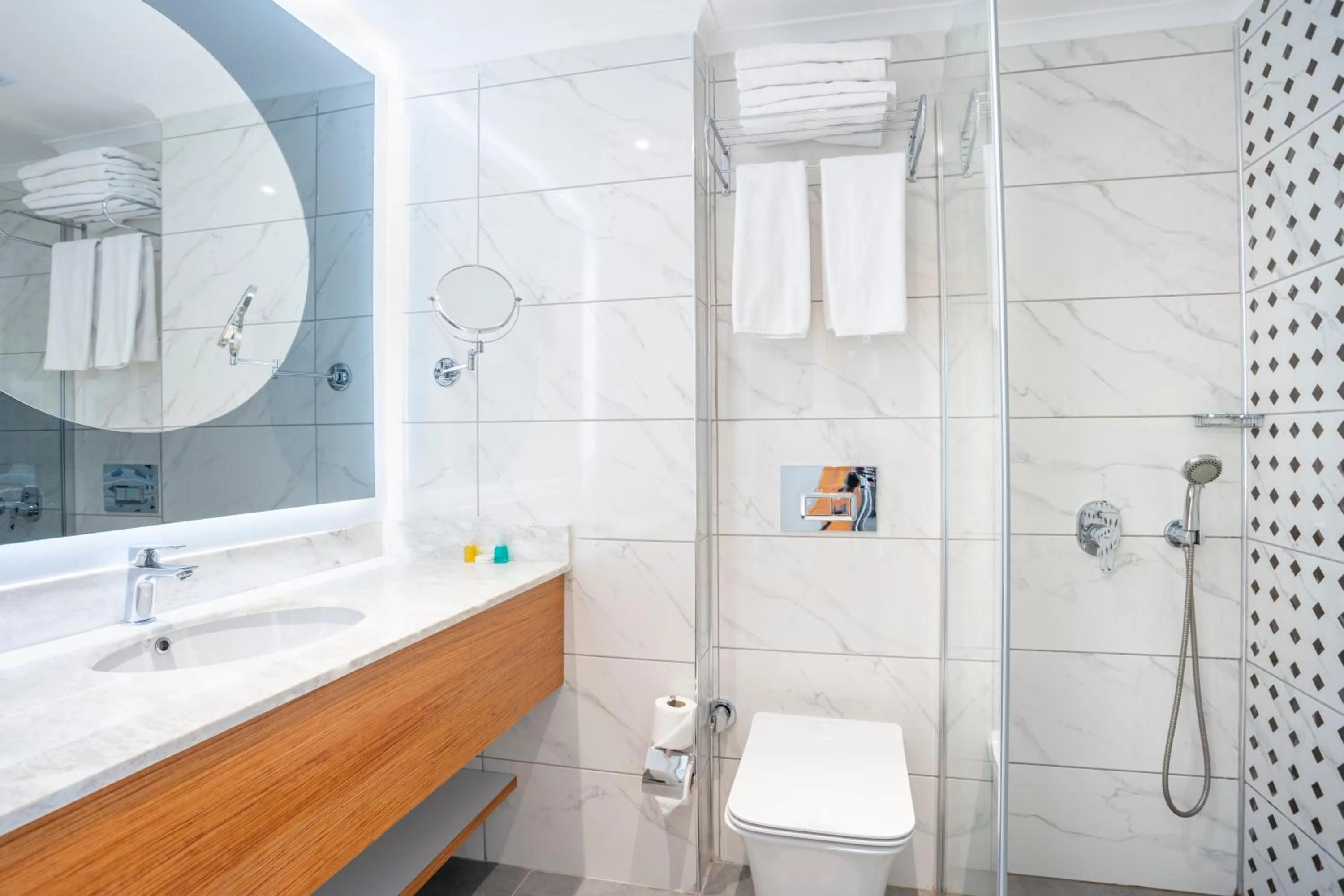 The Sansa Hotel & Spa