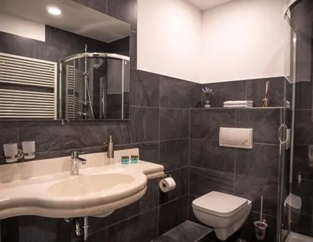 Shower in Hotel & Ristorante Positano