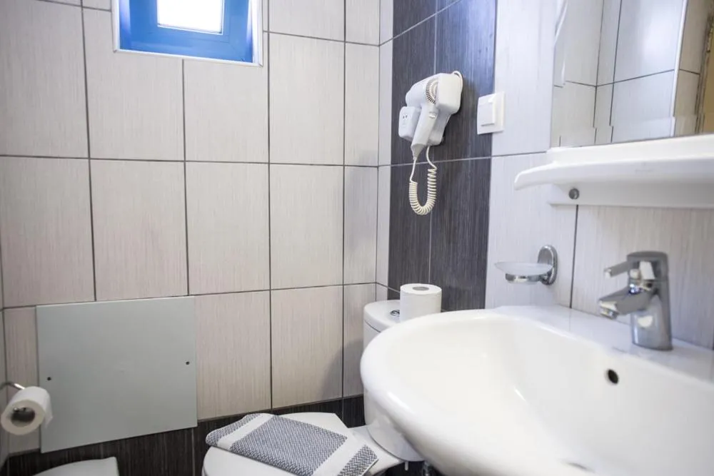 Toilet in Agios Pavlos Hotel