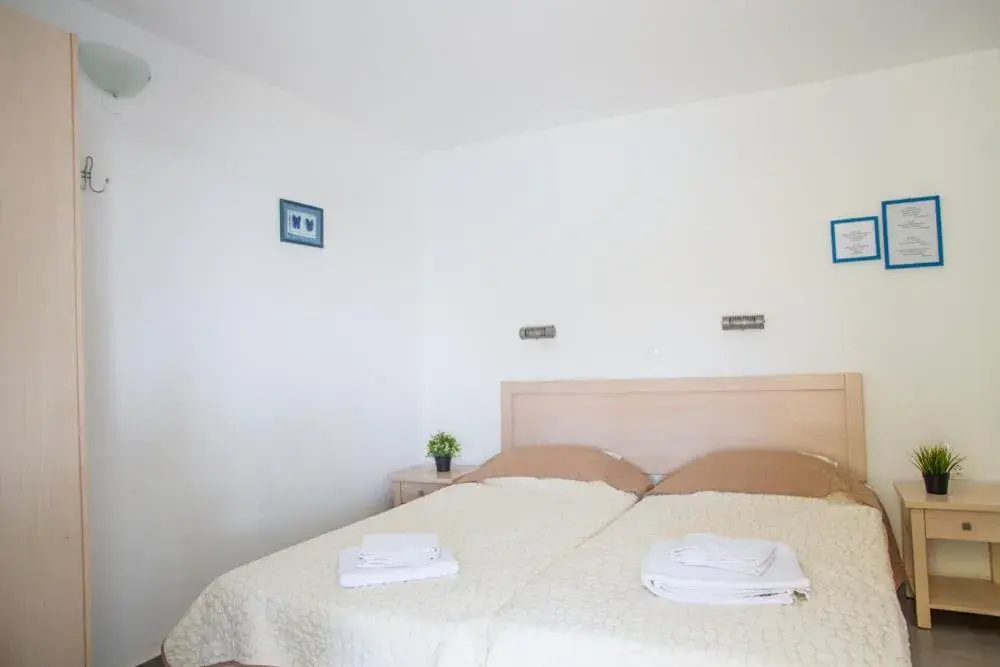 Twin Room with Terrace - single occupancy in Agios Pavlos Hotel Twin Room with Terrace - single occupancy in Agios Pavlos Hotel