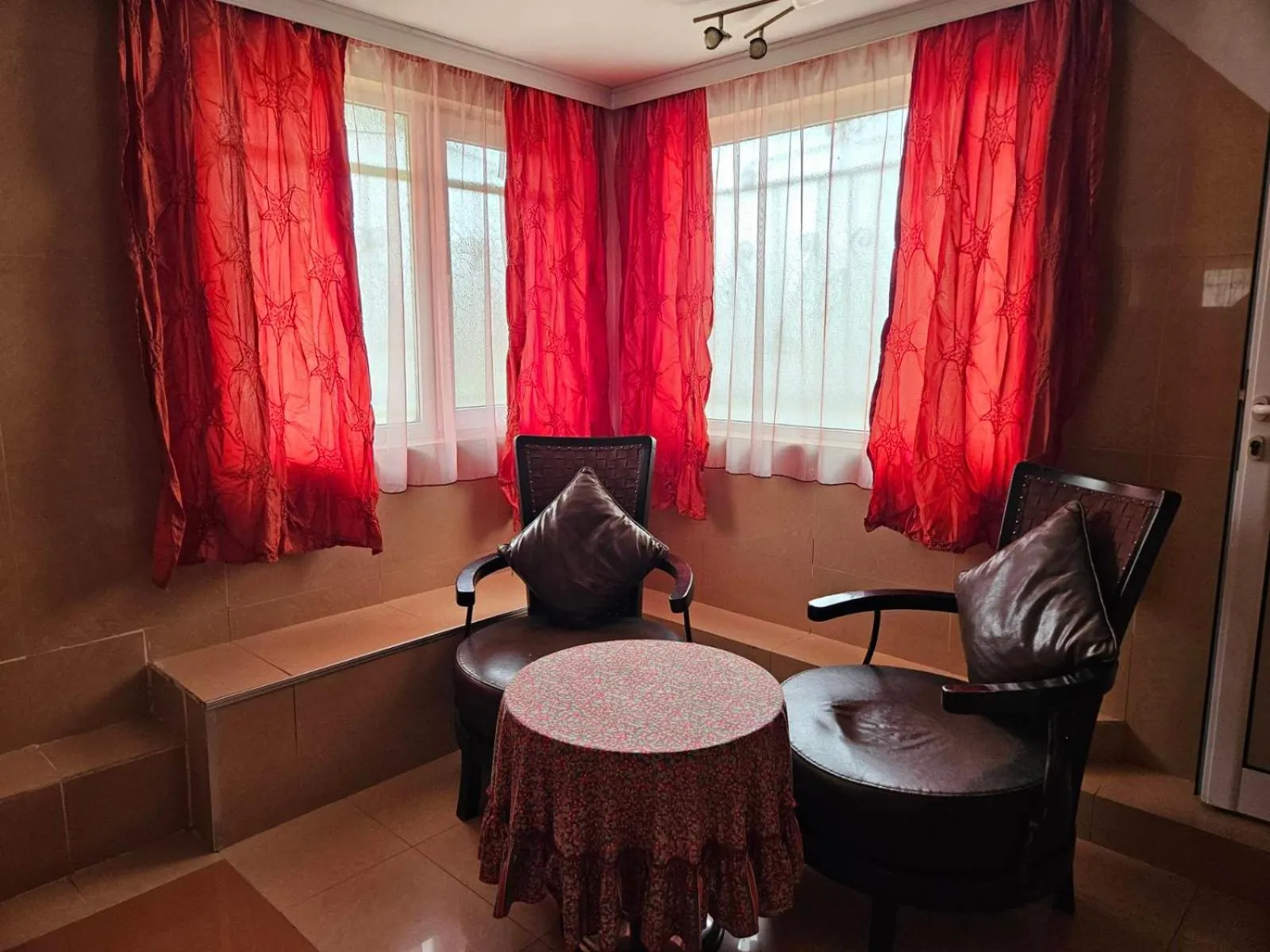 Seating area in Paralax Hotel