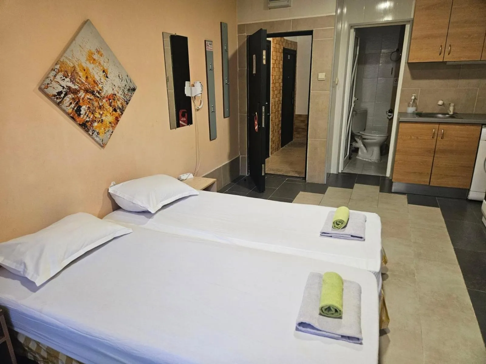 Bedroom, Bed in Paralax Hotel