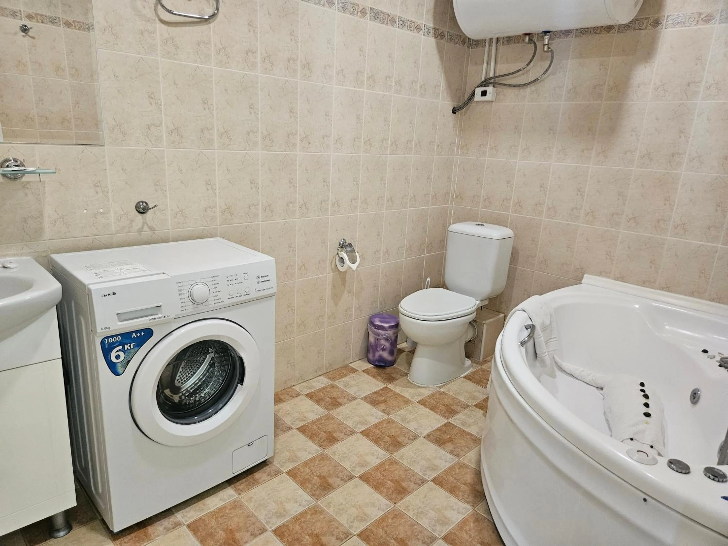 Bathroom in Paralax Hotel