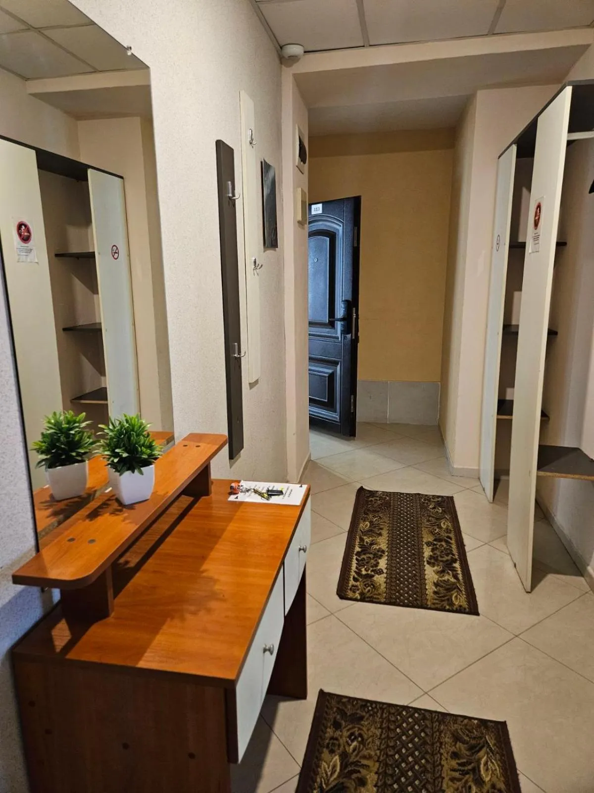 wardrobe in Paralax Hotel