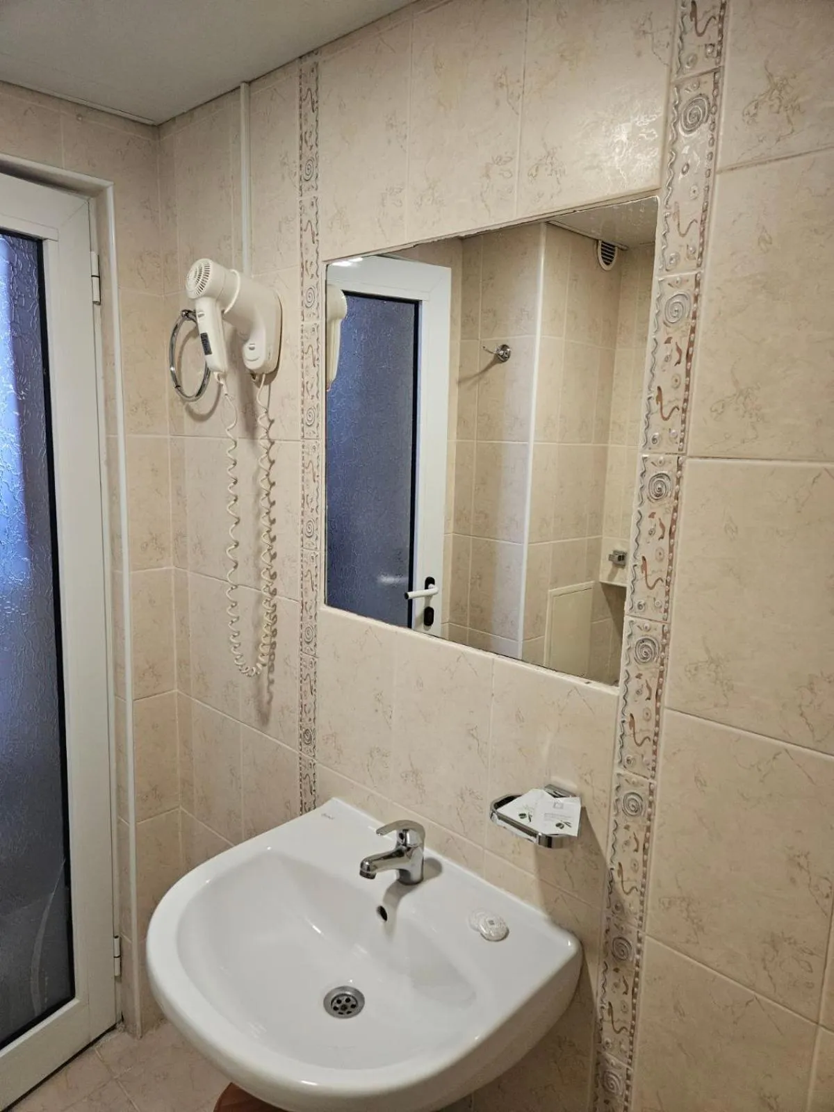 Bathroom in Paralax Hotel