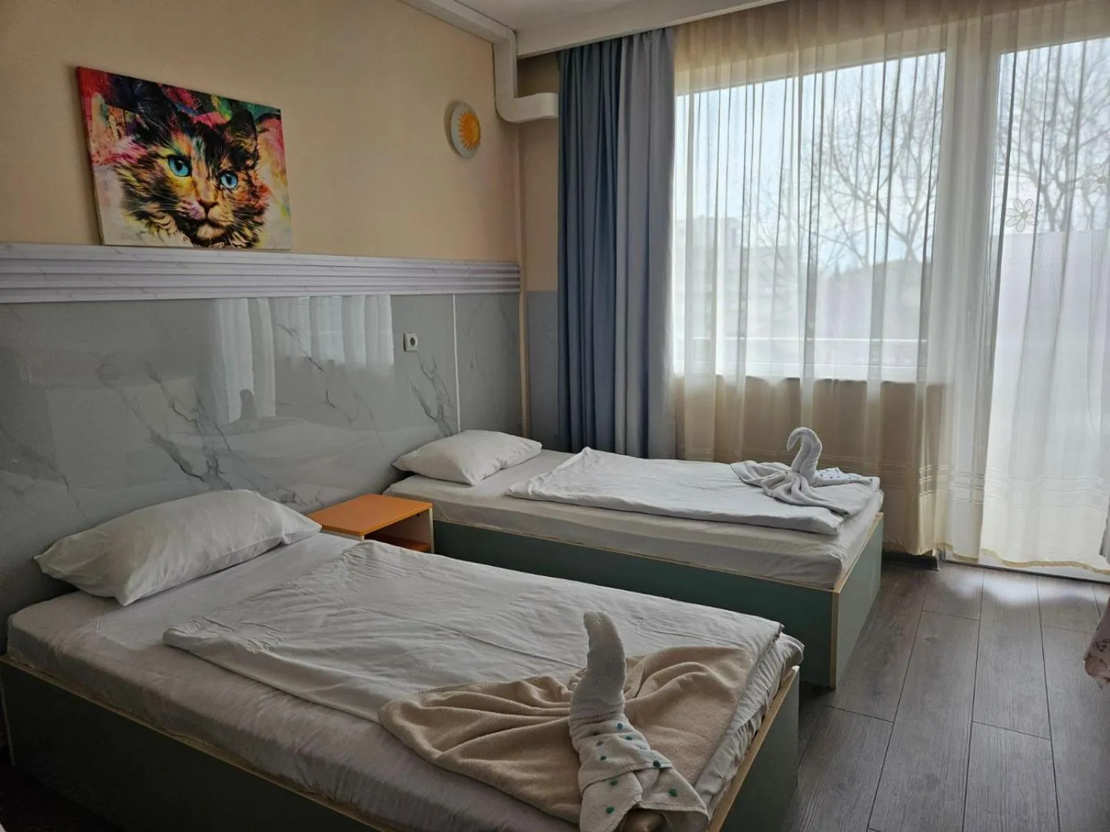 Bedroom, Bed in Paralax Hotel