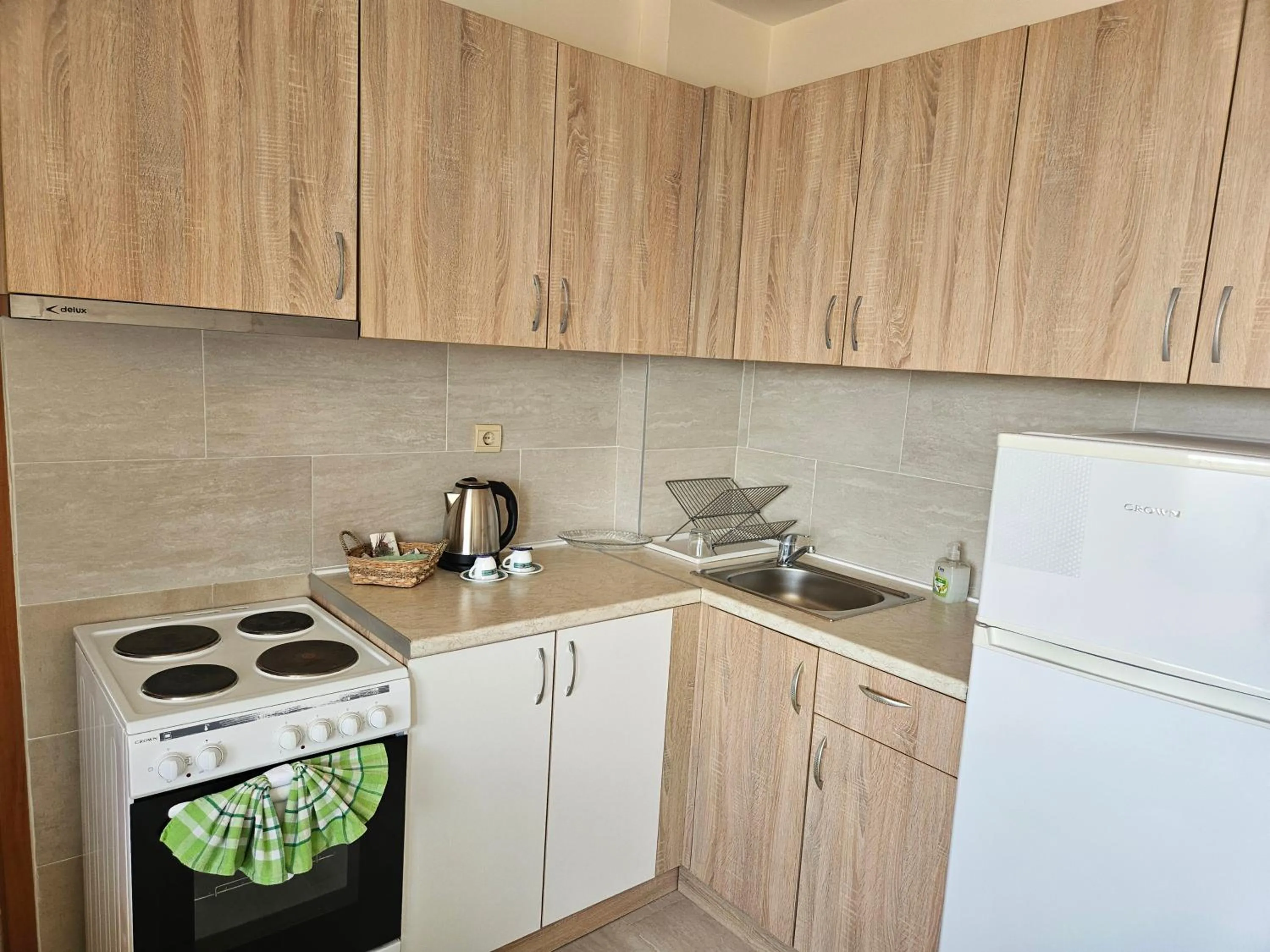 Kitchen or kitchenette in Paralax Hotel