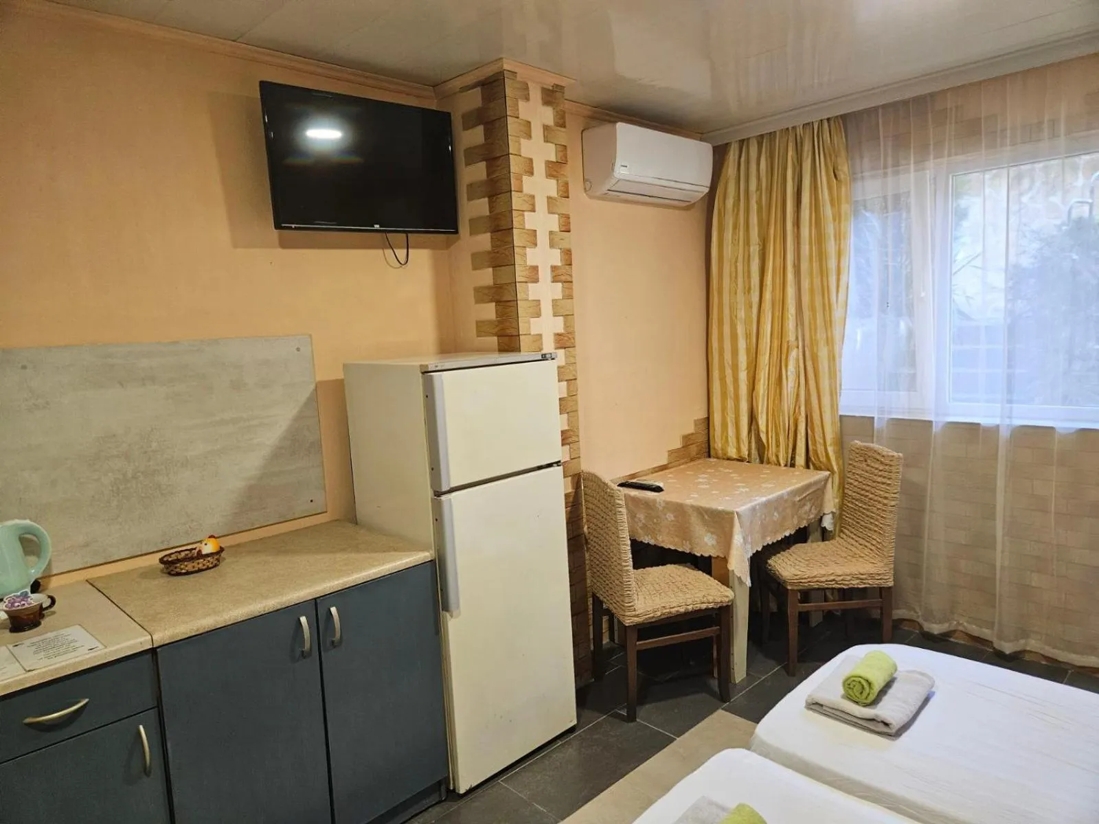 Kitchen or kitchenette in Paralax Hotel