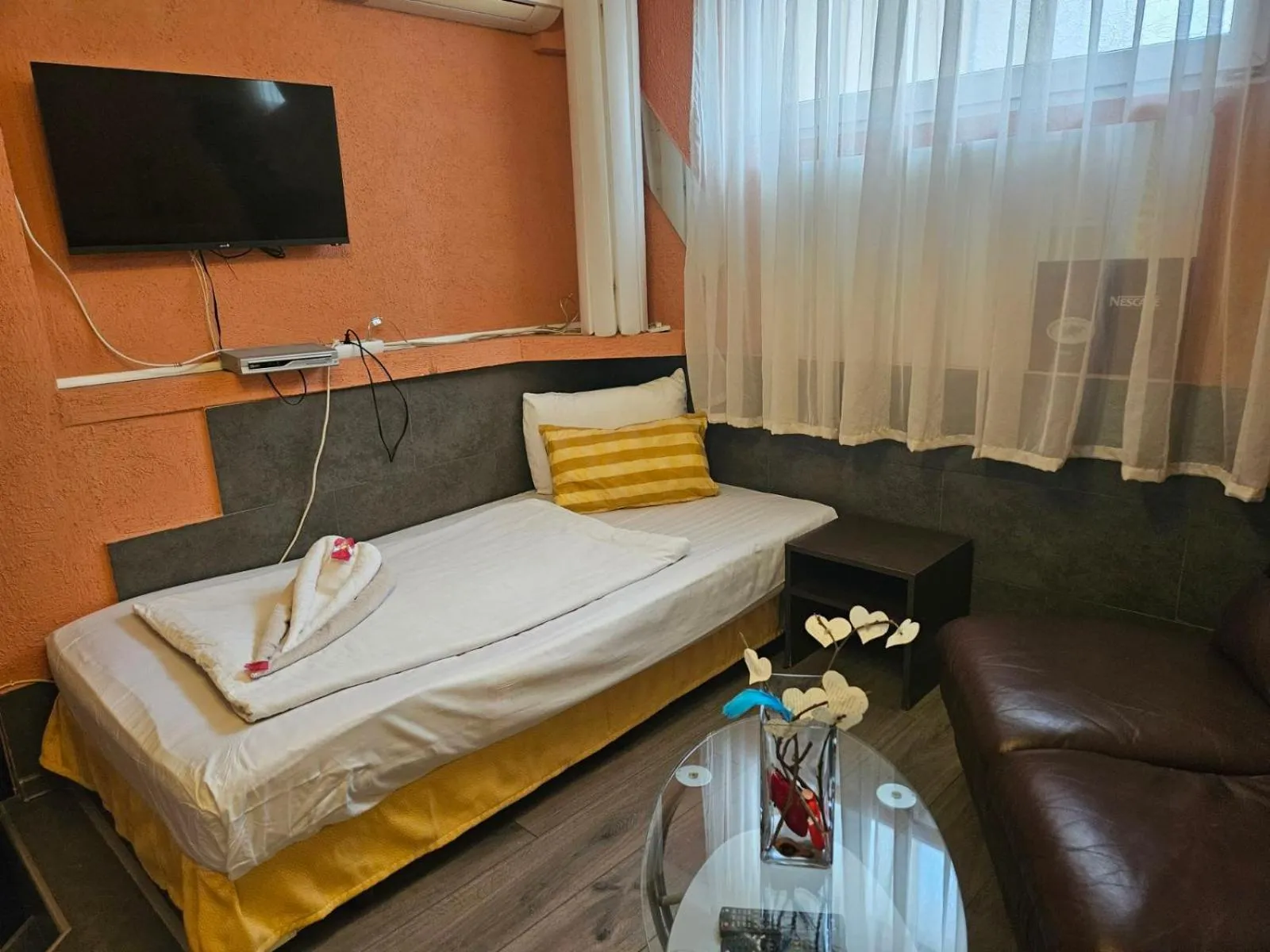 Bed in Paralax Hotel