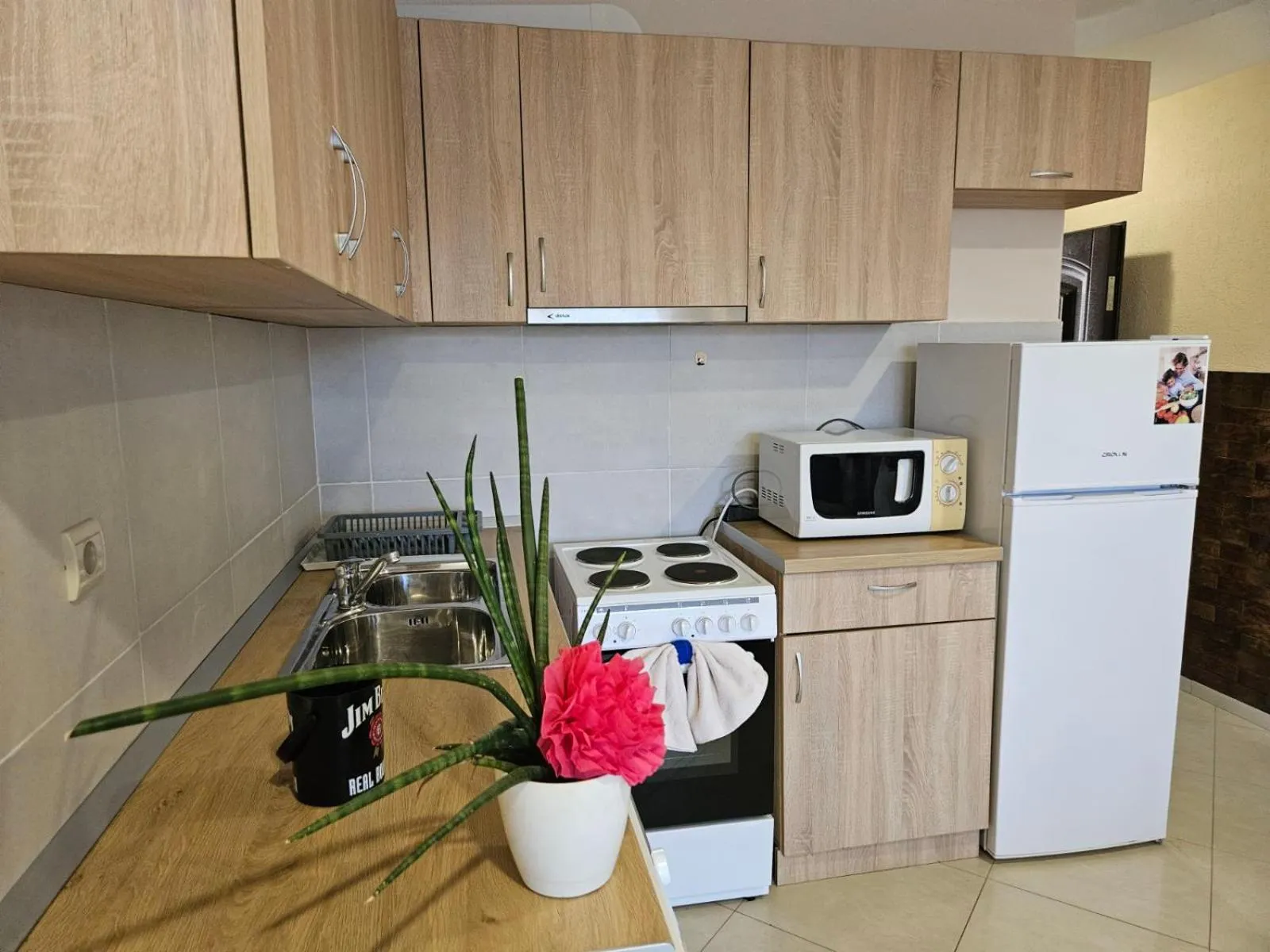 Kitchen or kitchenette in Paralax Hotel