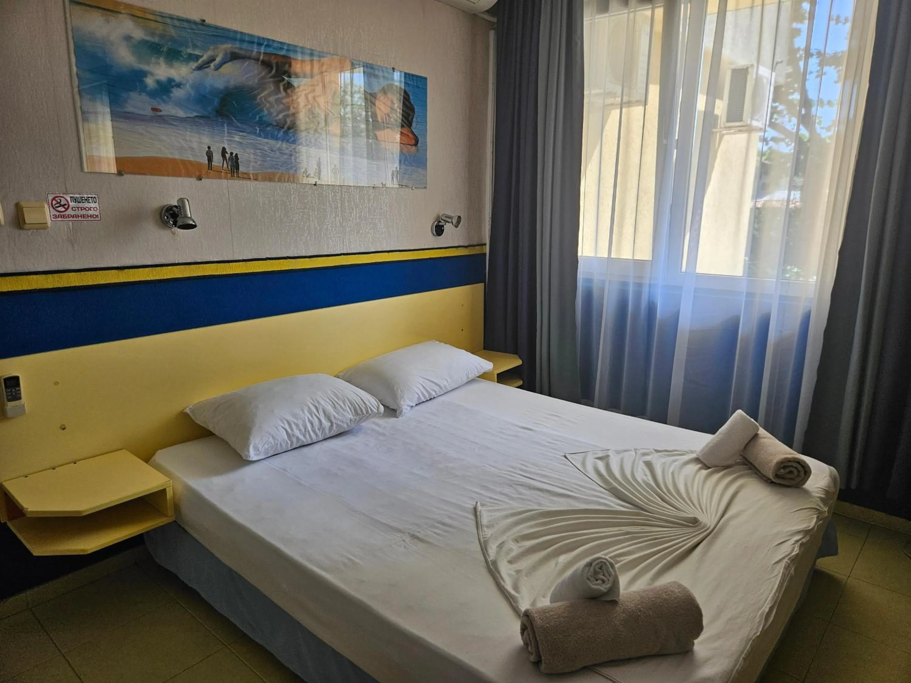 Bedroom, Bed in Paralax Hotel