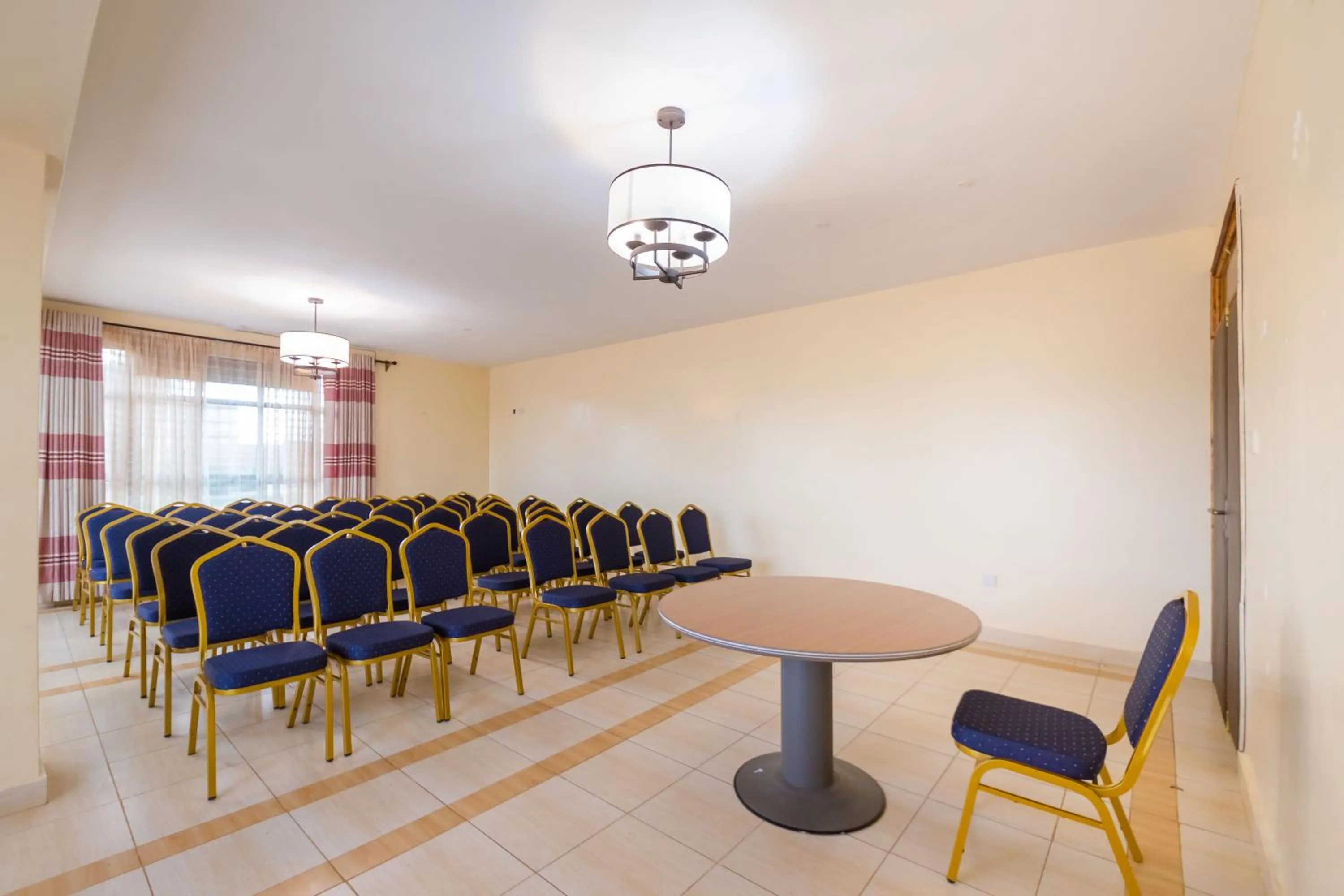 Meeting/conference room in Maple Inn Hotel