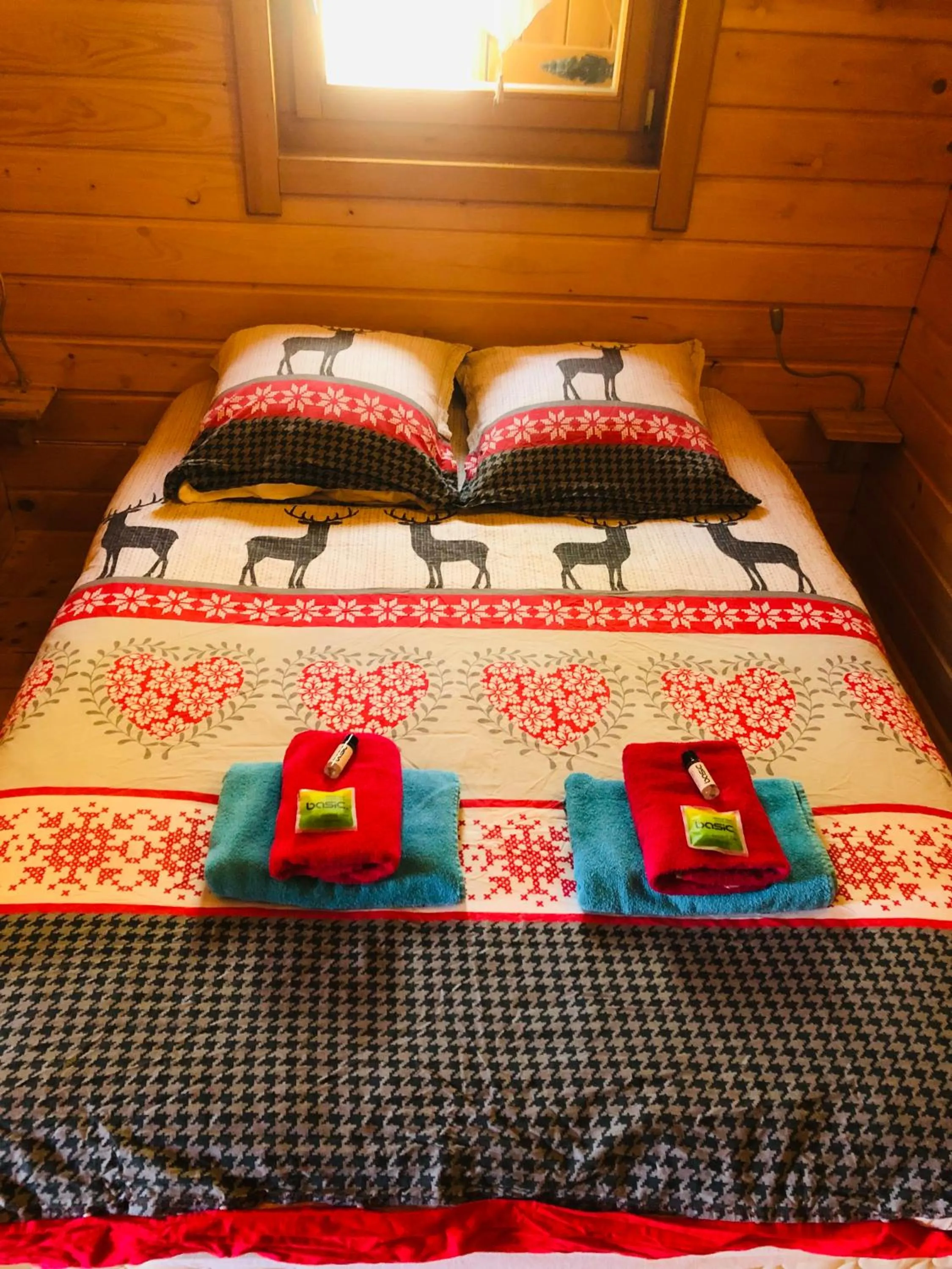 Bedroom, Bed in Camping, Hôtel De Plein Air Les Cariamas