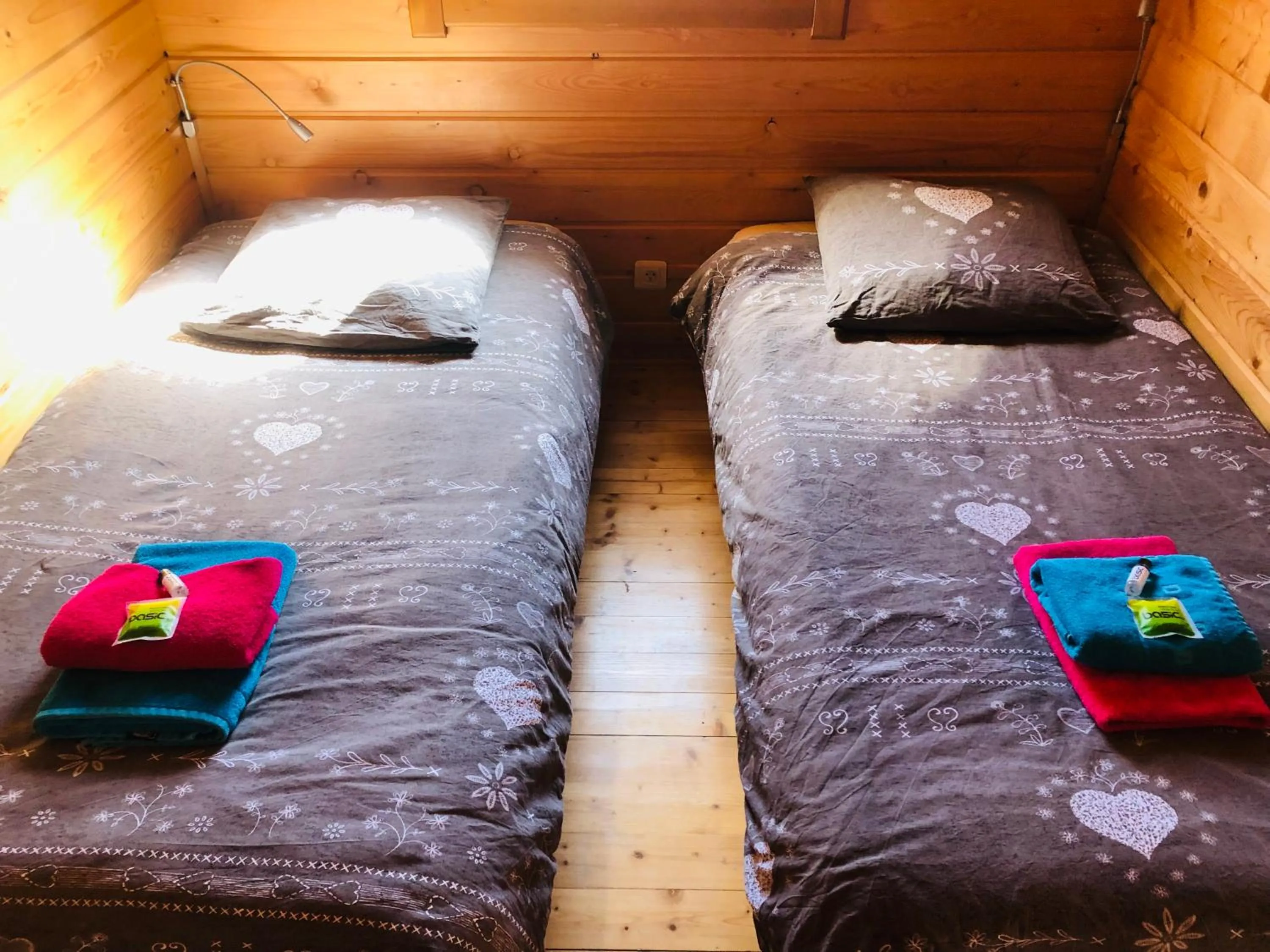 Bedroom, Bed in Camping, Hôtel De Plein Air Les Cariamas